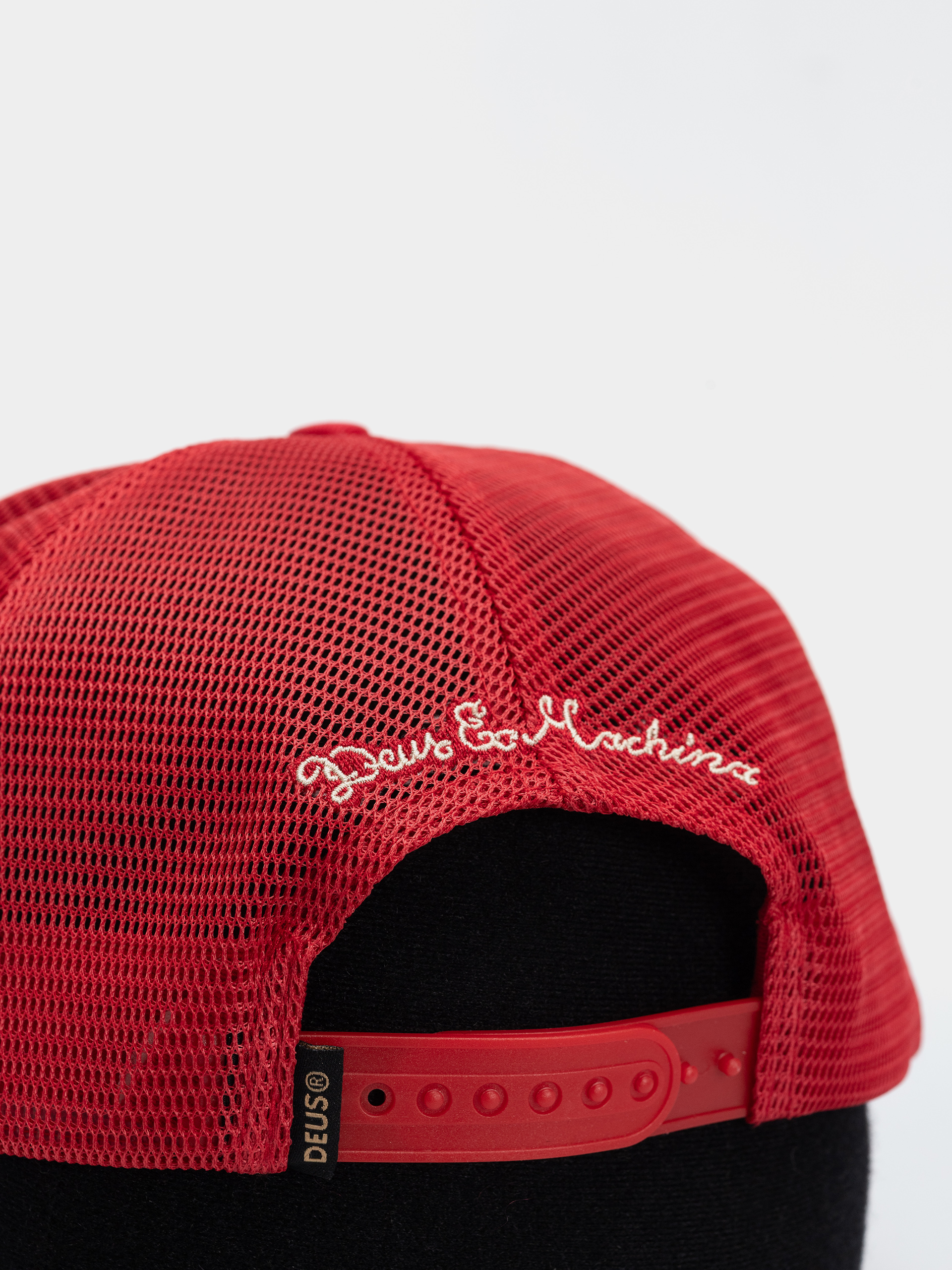Deus Ex Machina Mudflap Trucker Cap (cherry red)