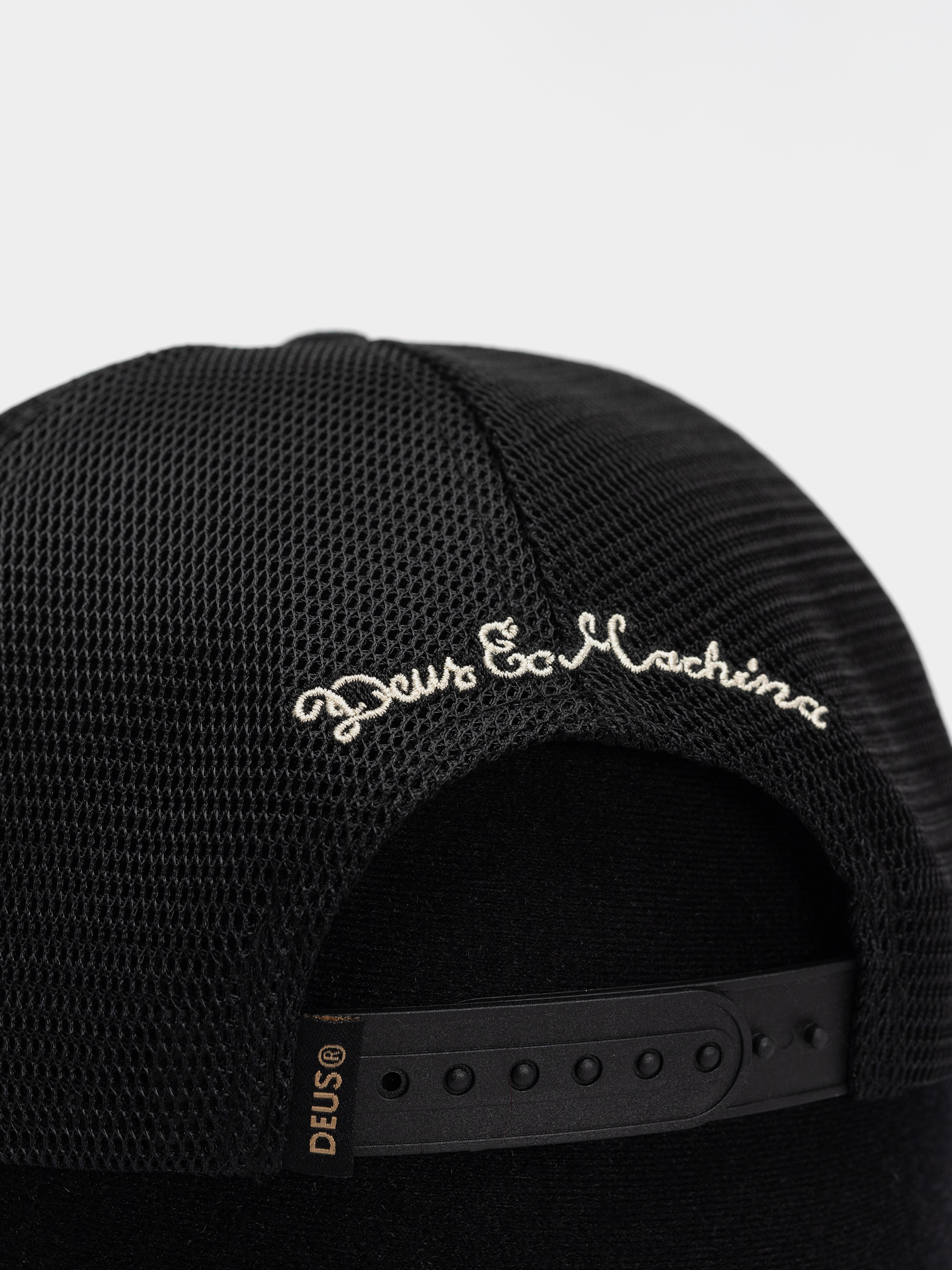 Deus Ex Machina Mudflap Trucker Cap (black)
