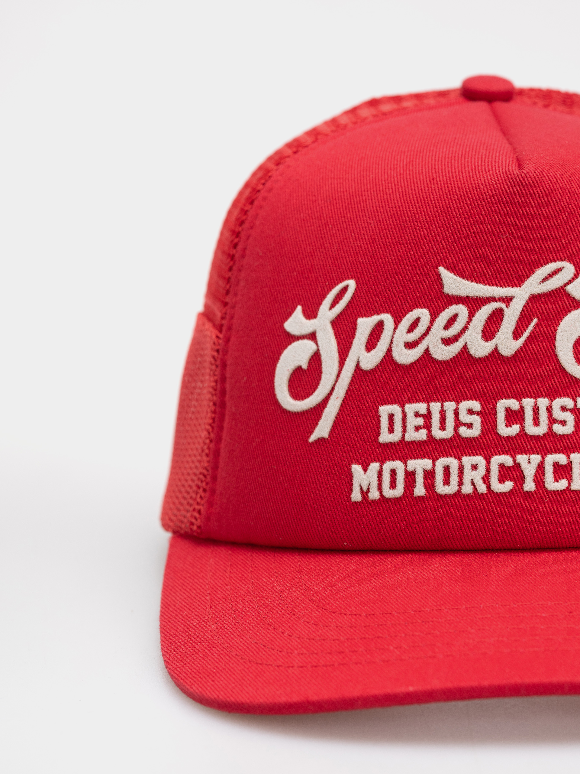 Deus Ex Machina Welcome Trucker Cap (cherry red)