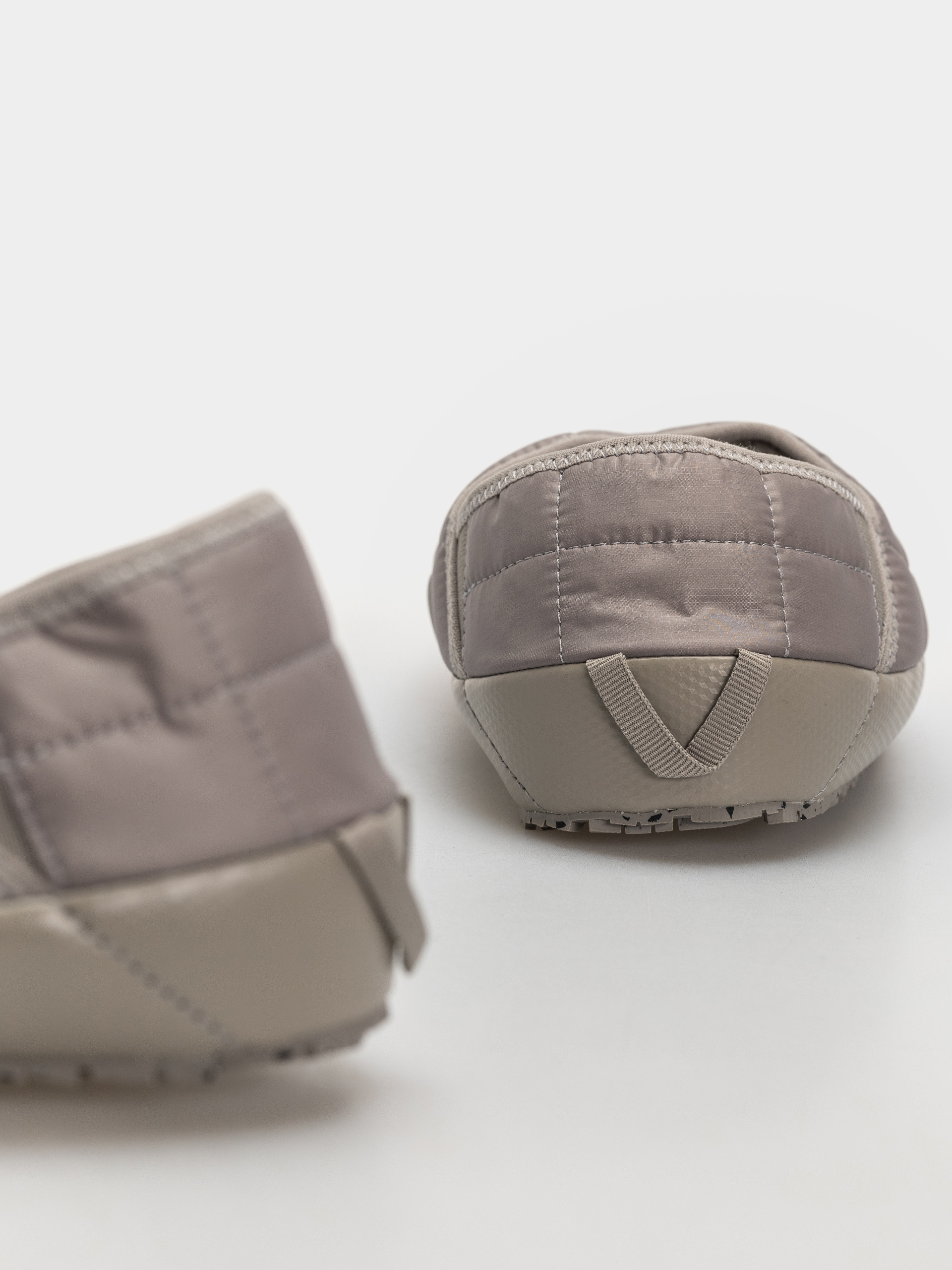 The North Face Schuhe Thermoball Traction Mule V (stone slab/calacatta)