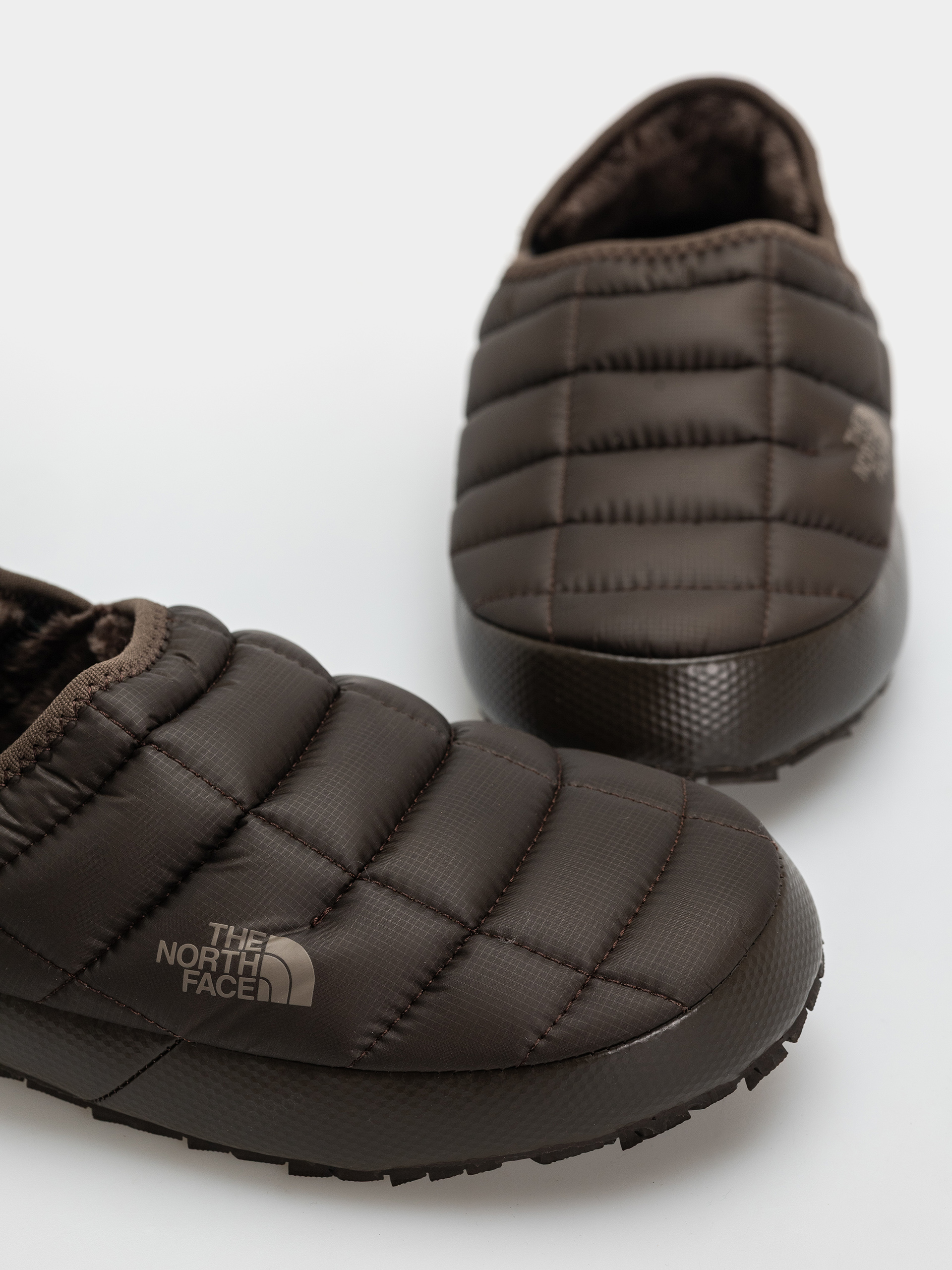 The North Face Schuhe Thermoball Traction Mule V Wmn (dark chestnut/dark chestnut)
