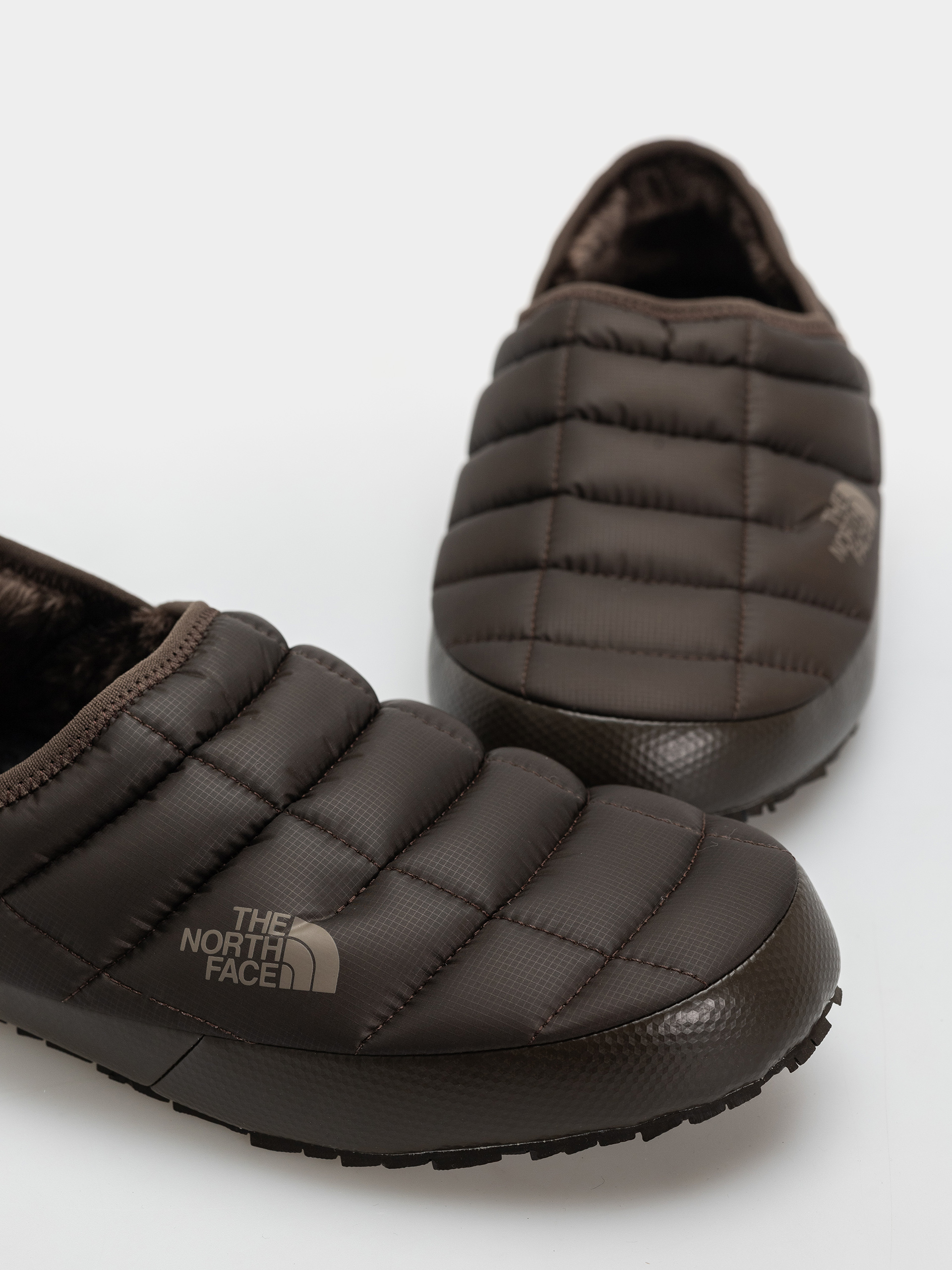 The North Face Shoes Thermoball Traction Mule V (dark chestnut/tnf black)