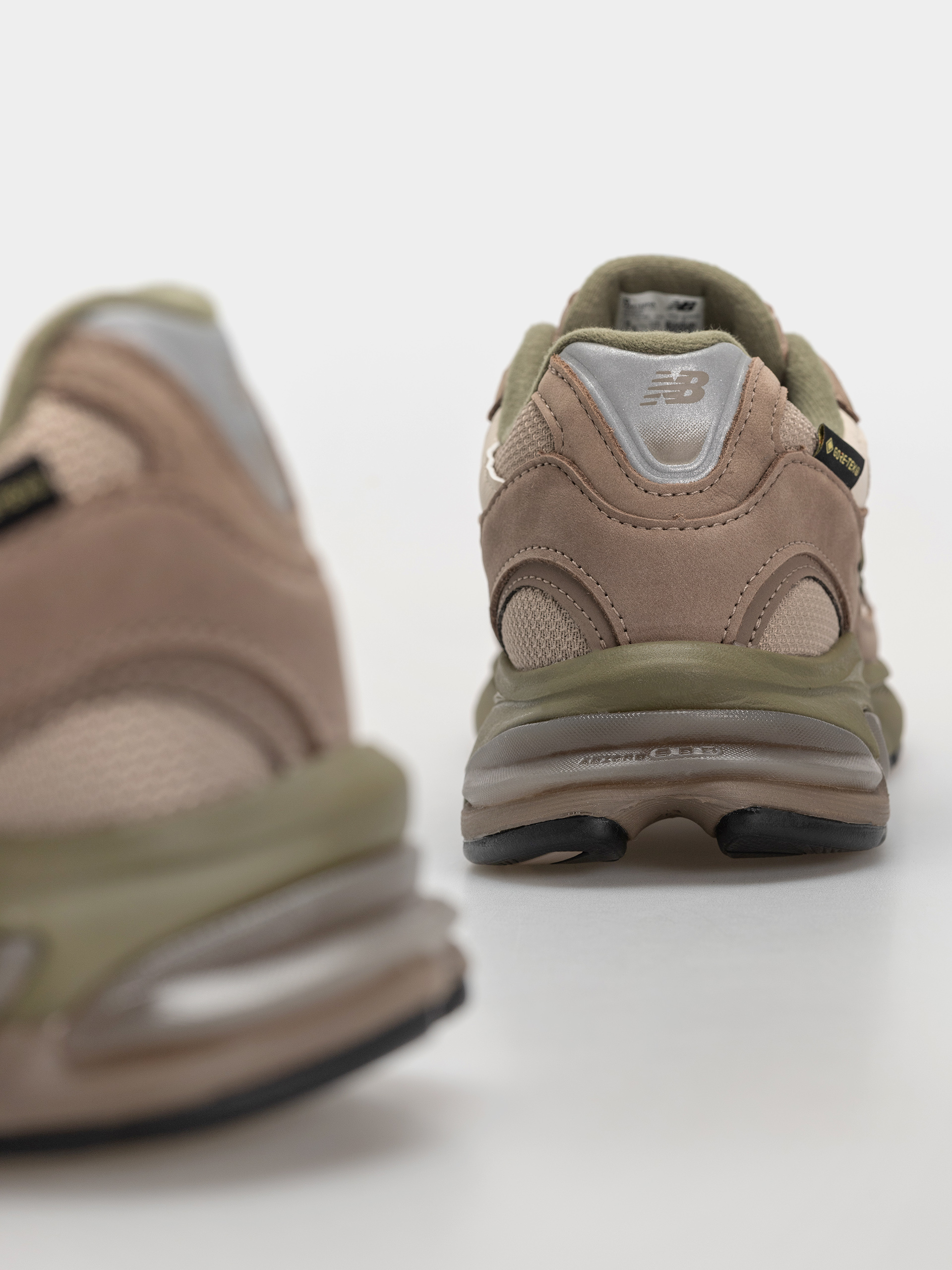 New Balance Shoes 2010 (light mushroom/timberwolf)