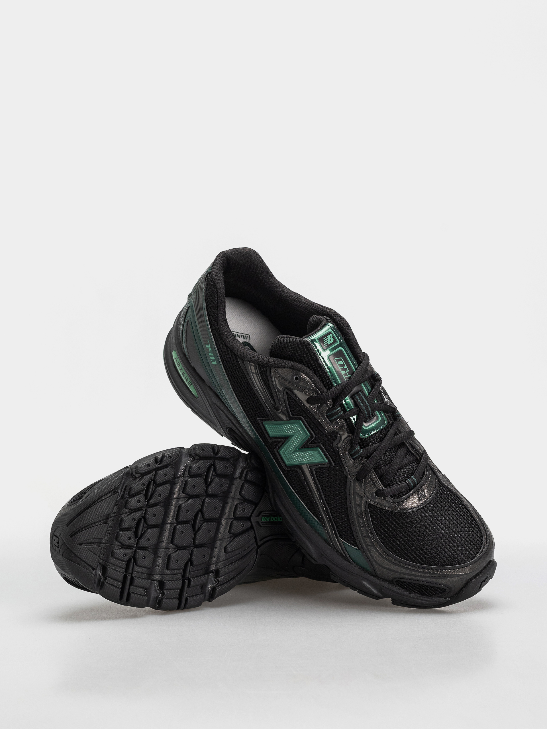 New Balance Schuhe 740 (black/nordic green)