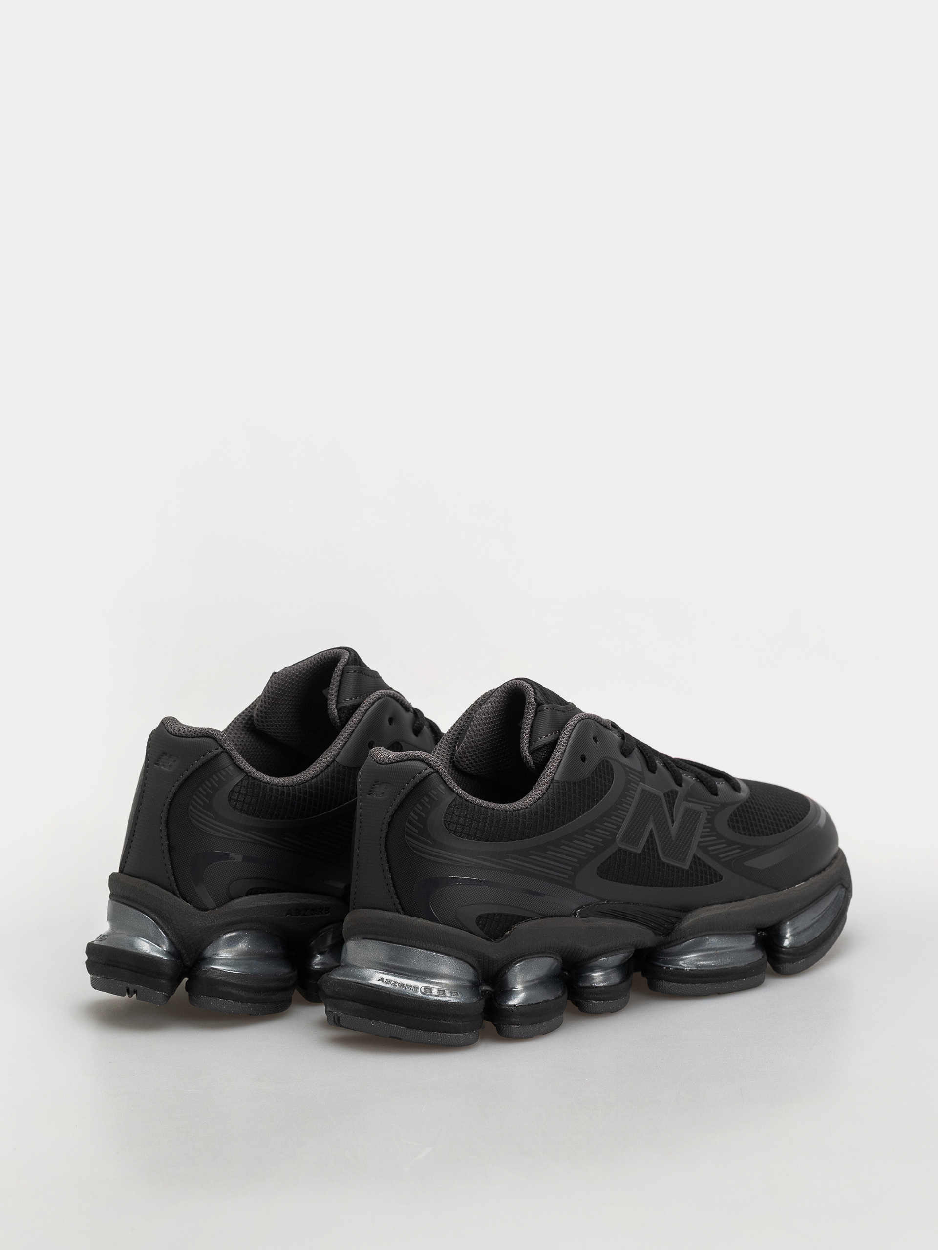 New Balance 2000 Schuhe (black/black cement/magnet)