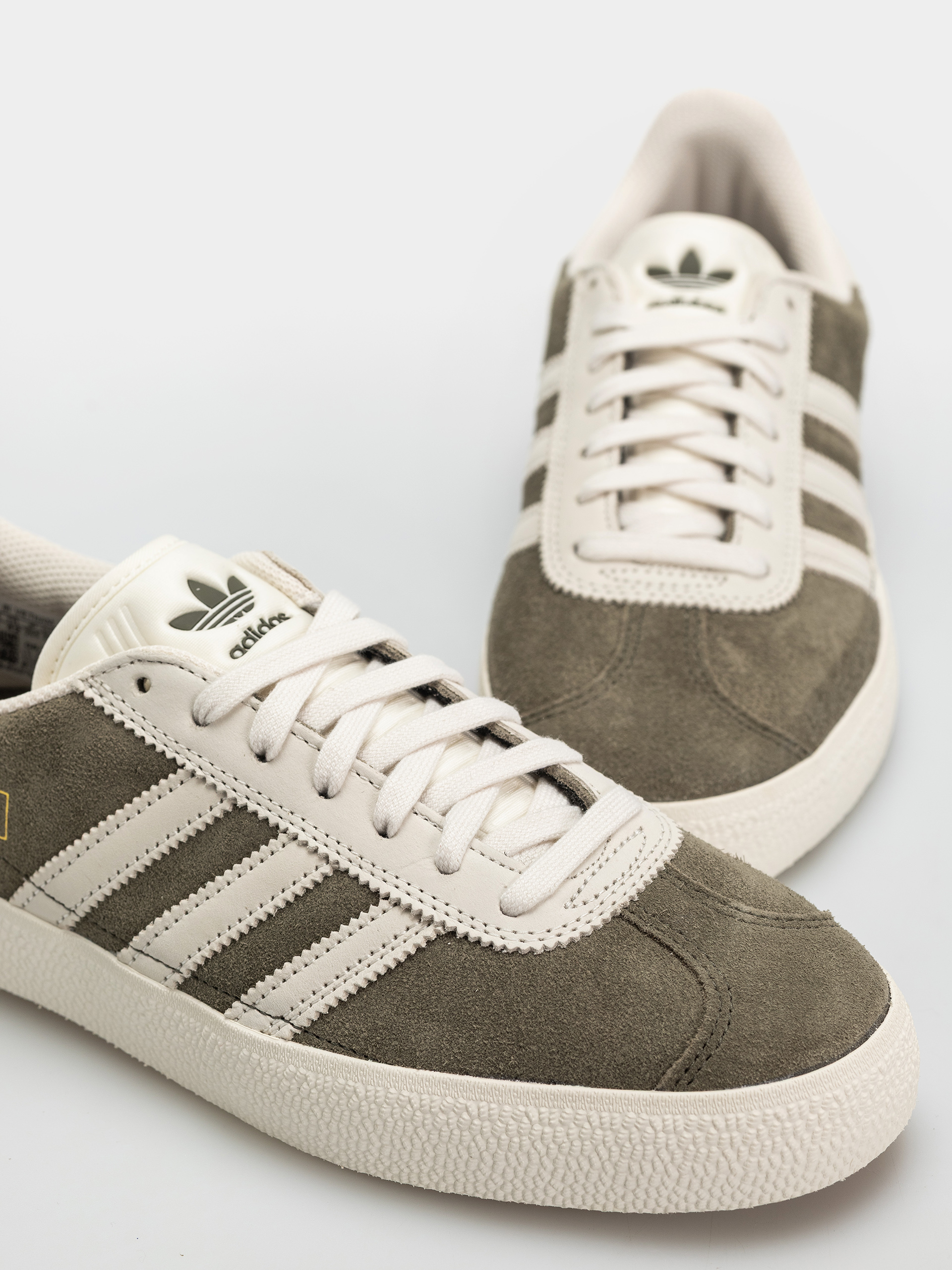 adidas Gazelle Adv Schuhe (olistr/cwhite/goldmt)