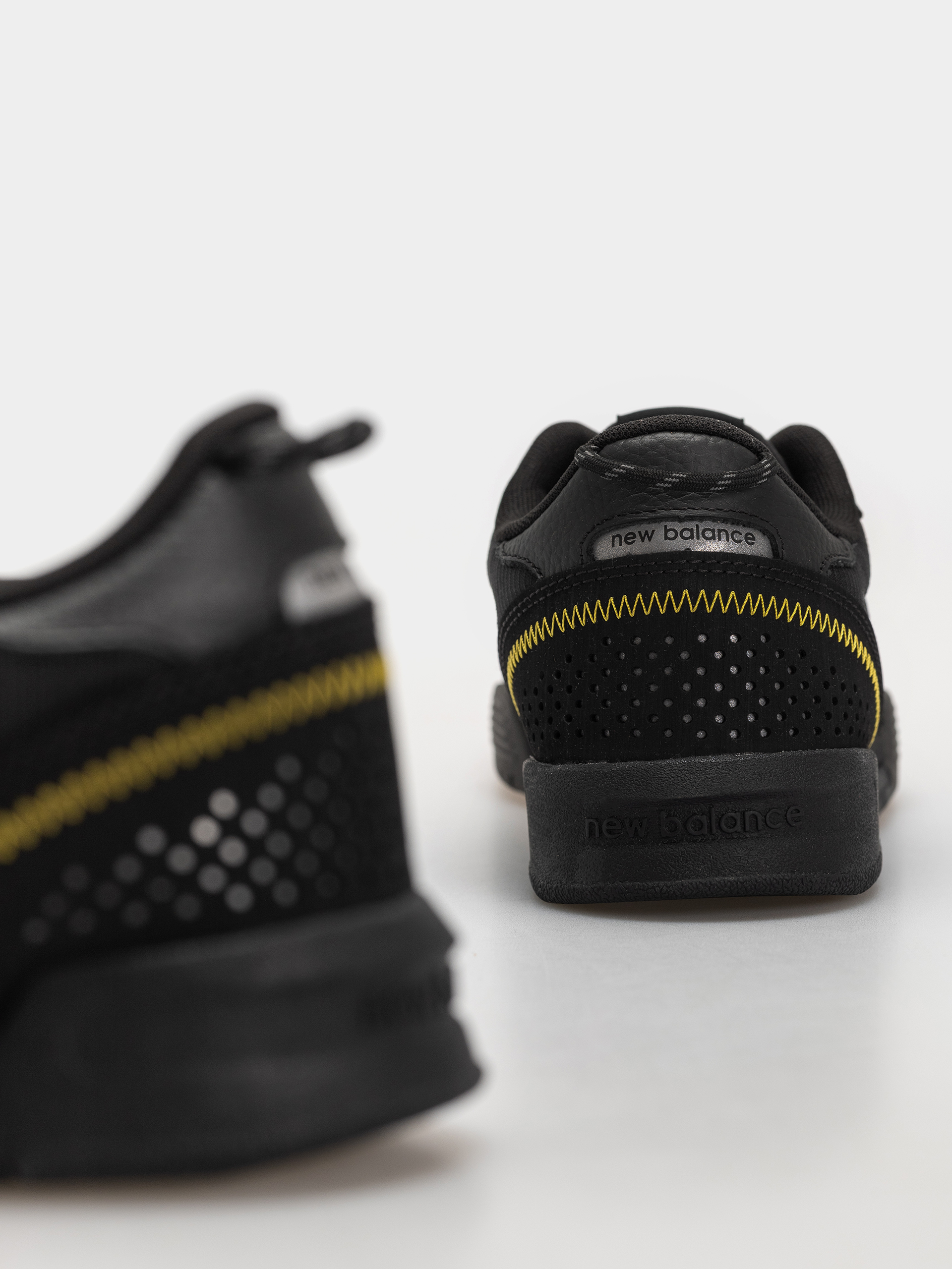 New Balance Shoes 440 (black/happy yellow)