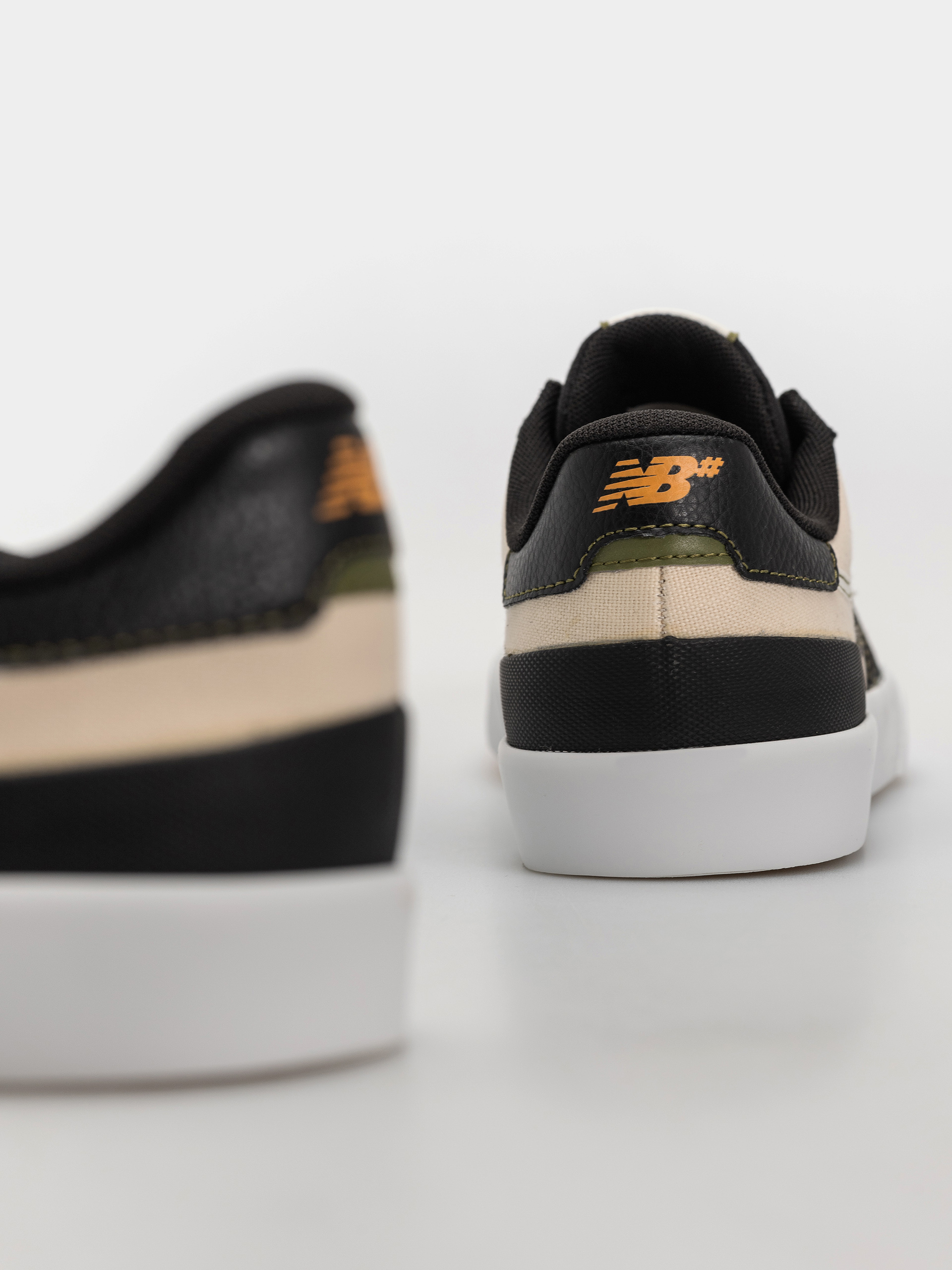 New Balance Shoes 272 (black/sea salt)