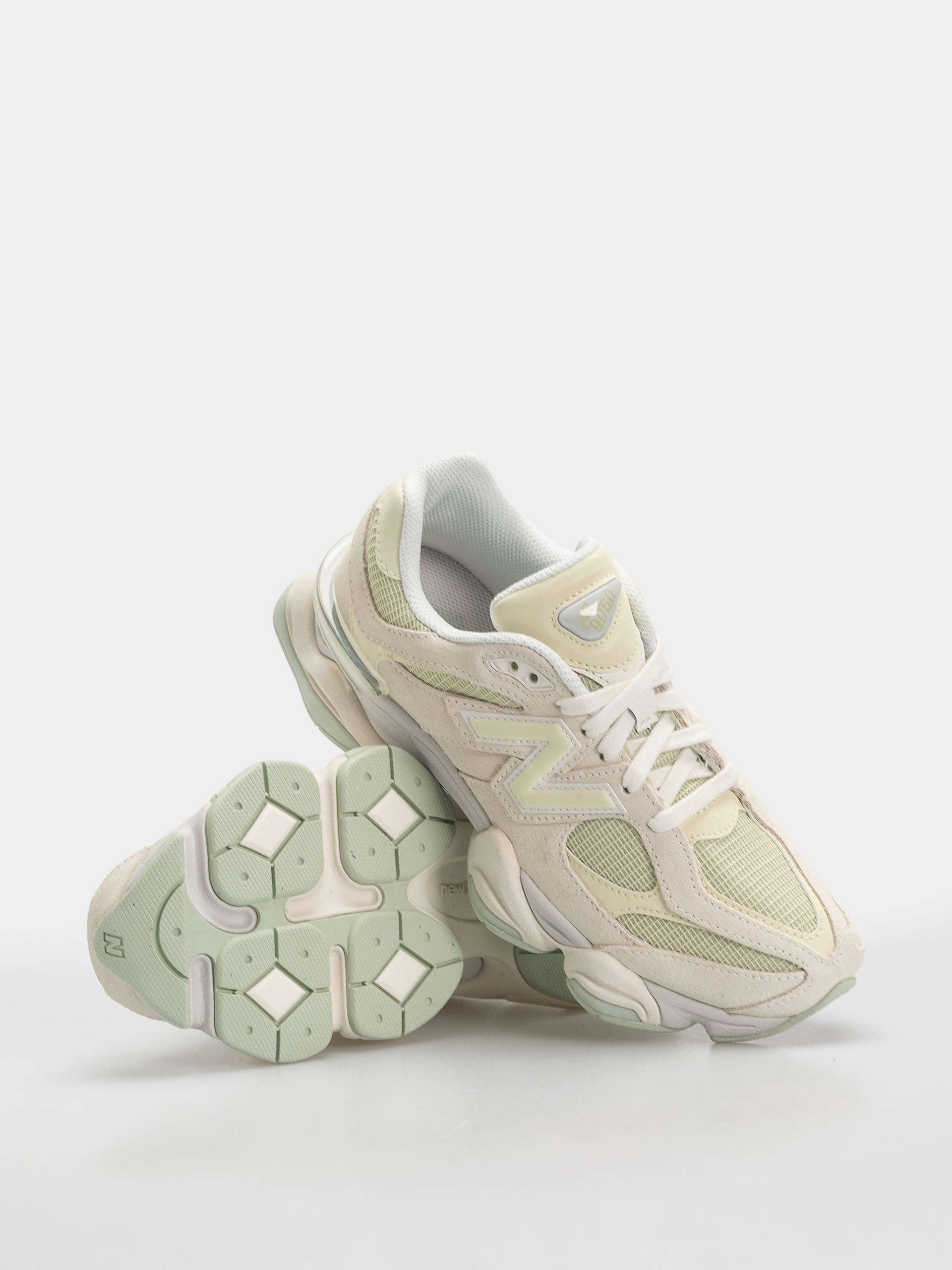 New Balance Schuhe 9060 (pistachio butter/angora)