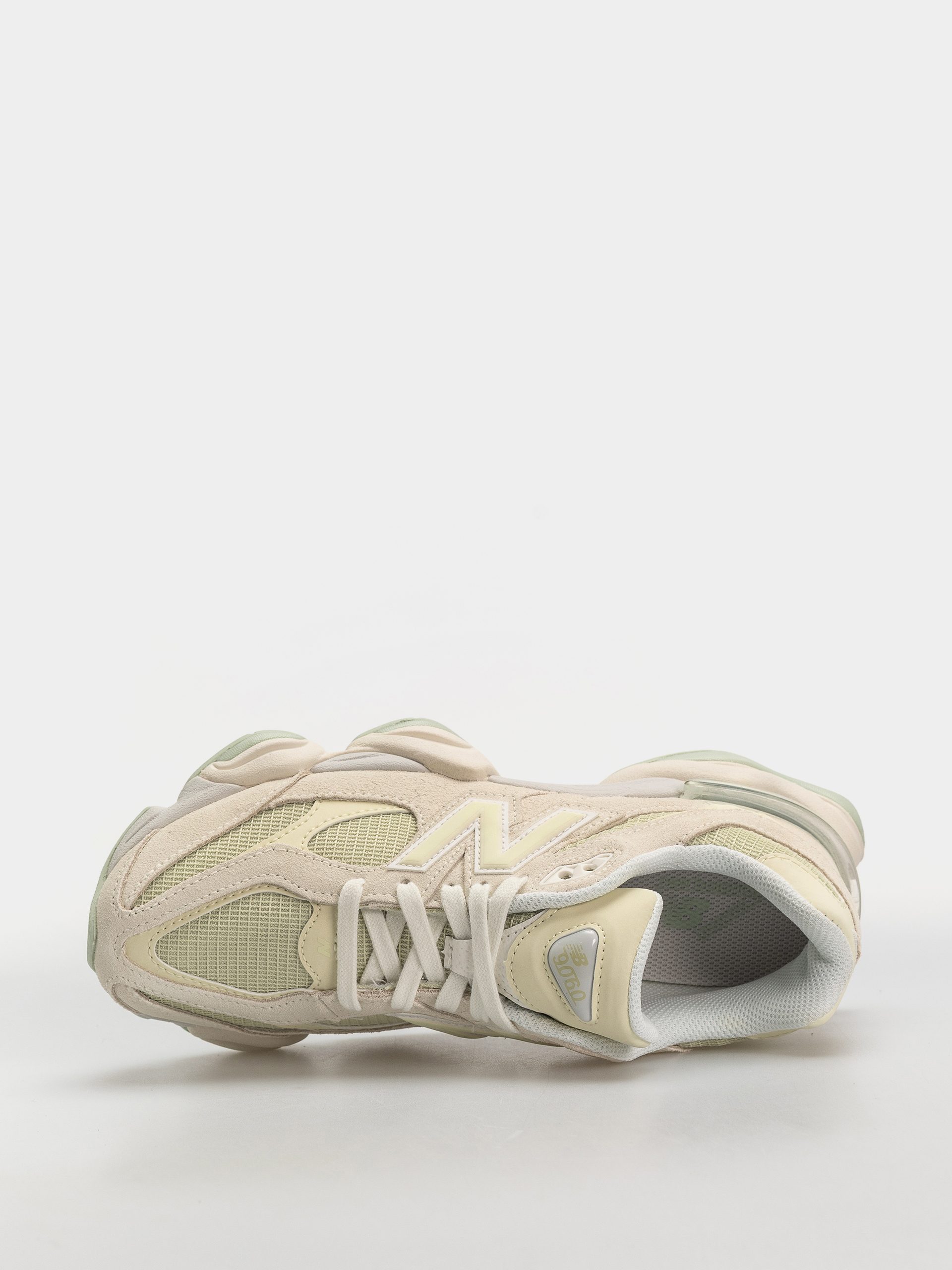 New Balance Shoes 9060 (pistachio butter/angora)