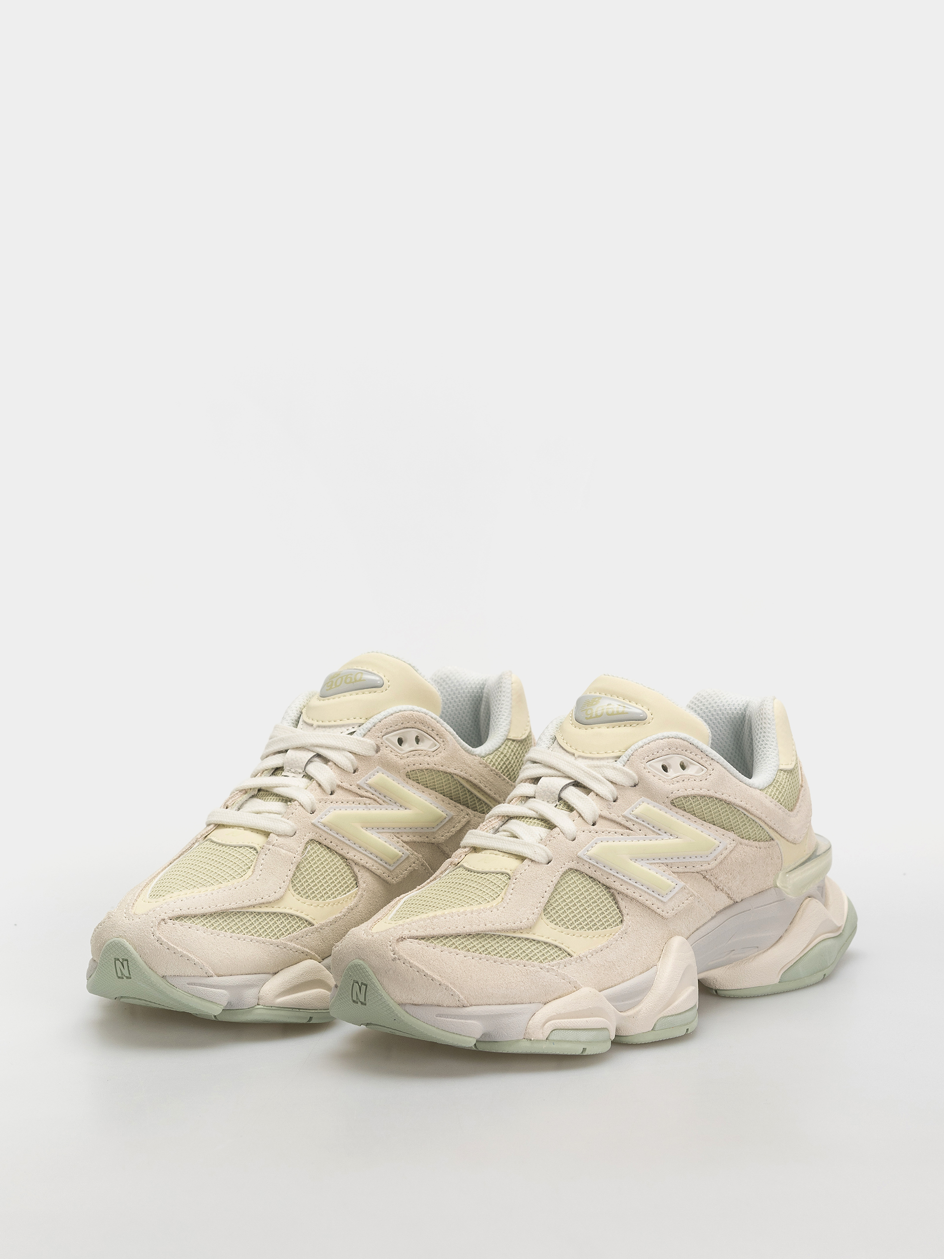 New Balance Schuhe 9060 (pistachio butter/angora)