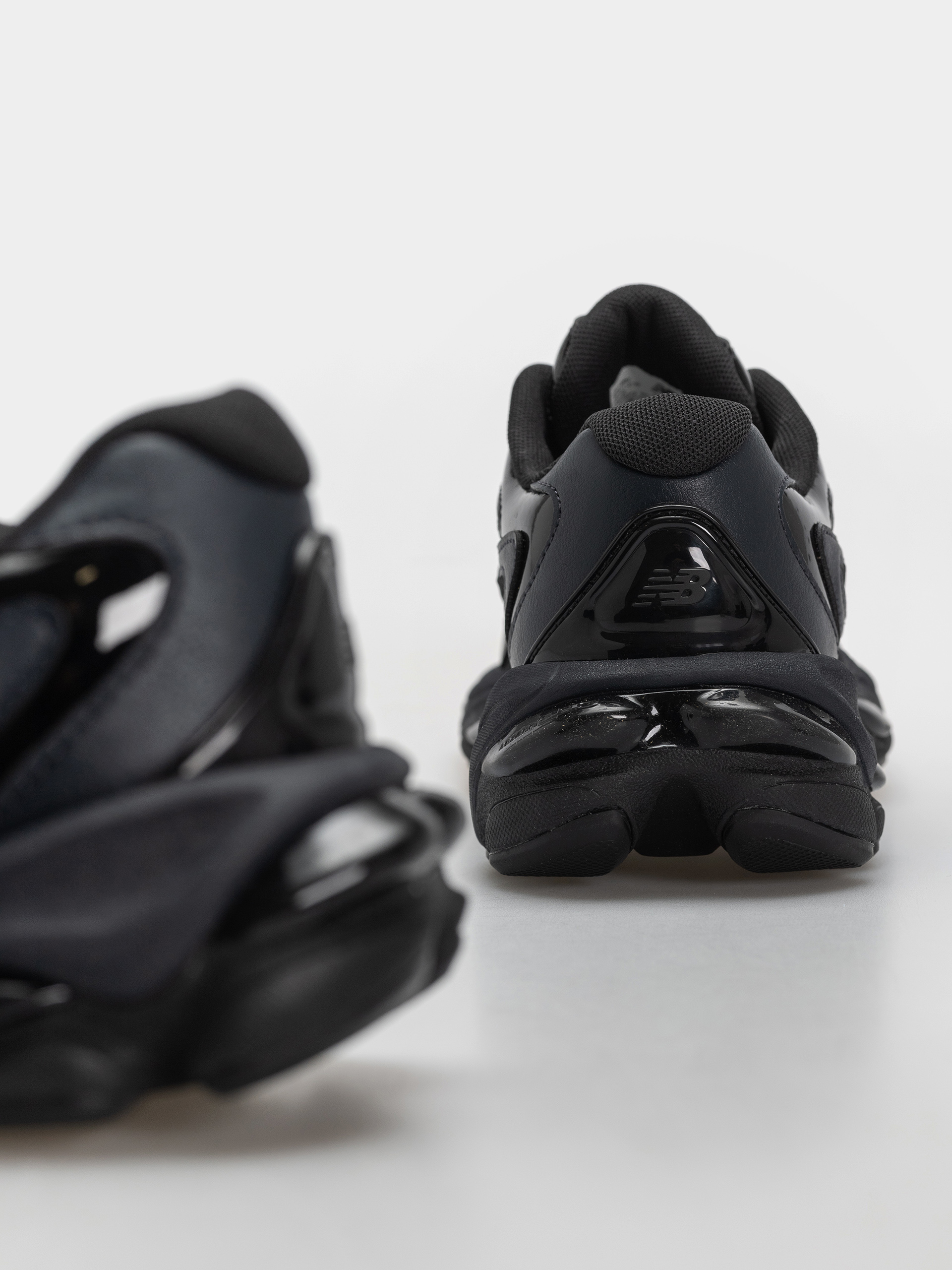 New Balance Shoes 983 (black/dark night)