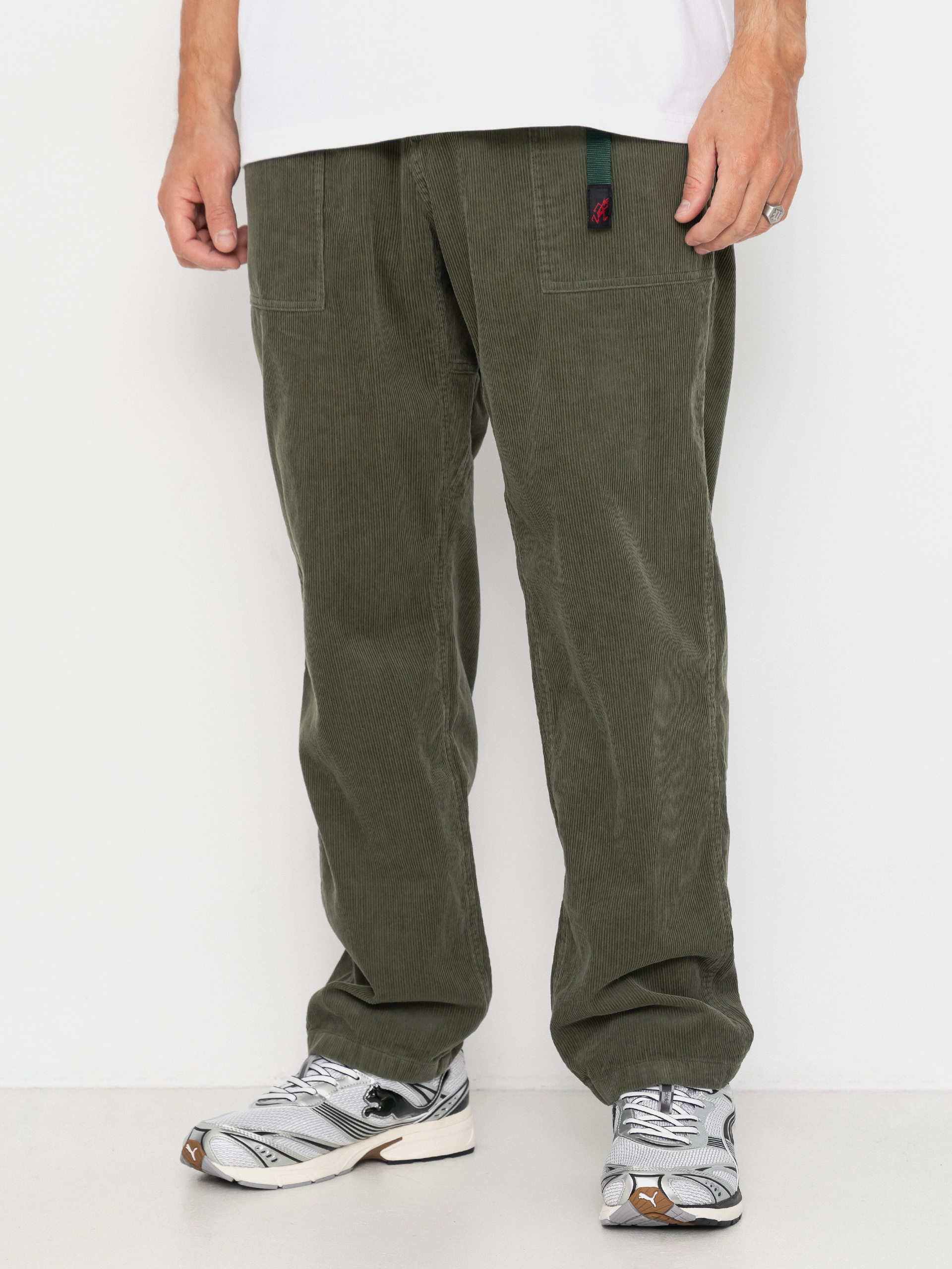Gramicci Corduroy Loose Tapered Ridge Pants (toned olive)