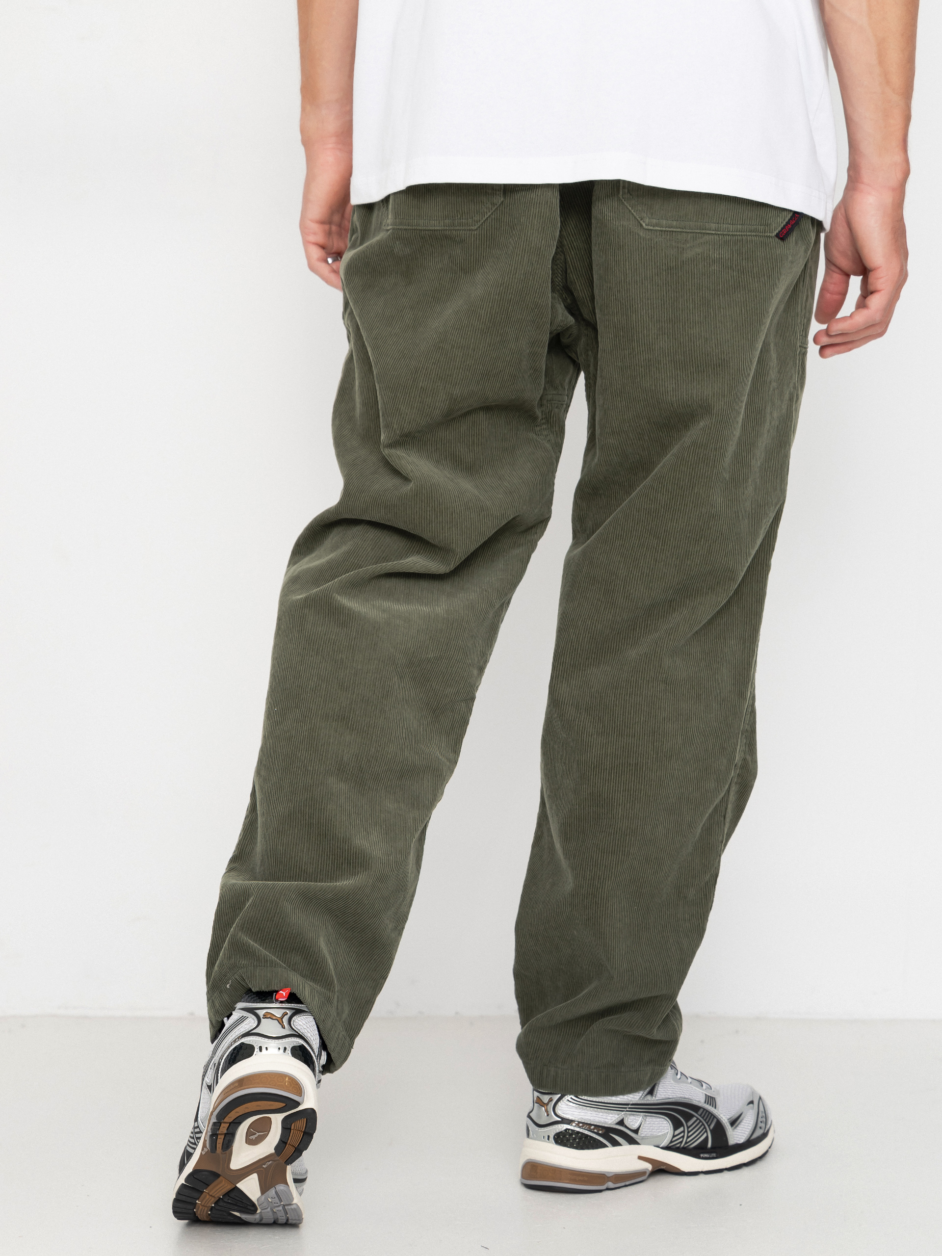 Gramicci Corduroy Loose Tapered Ridge Hose (toned olive)