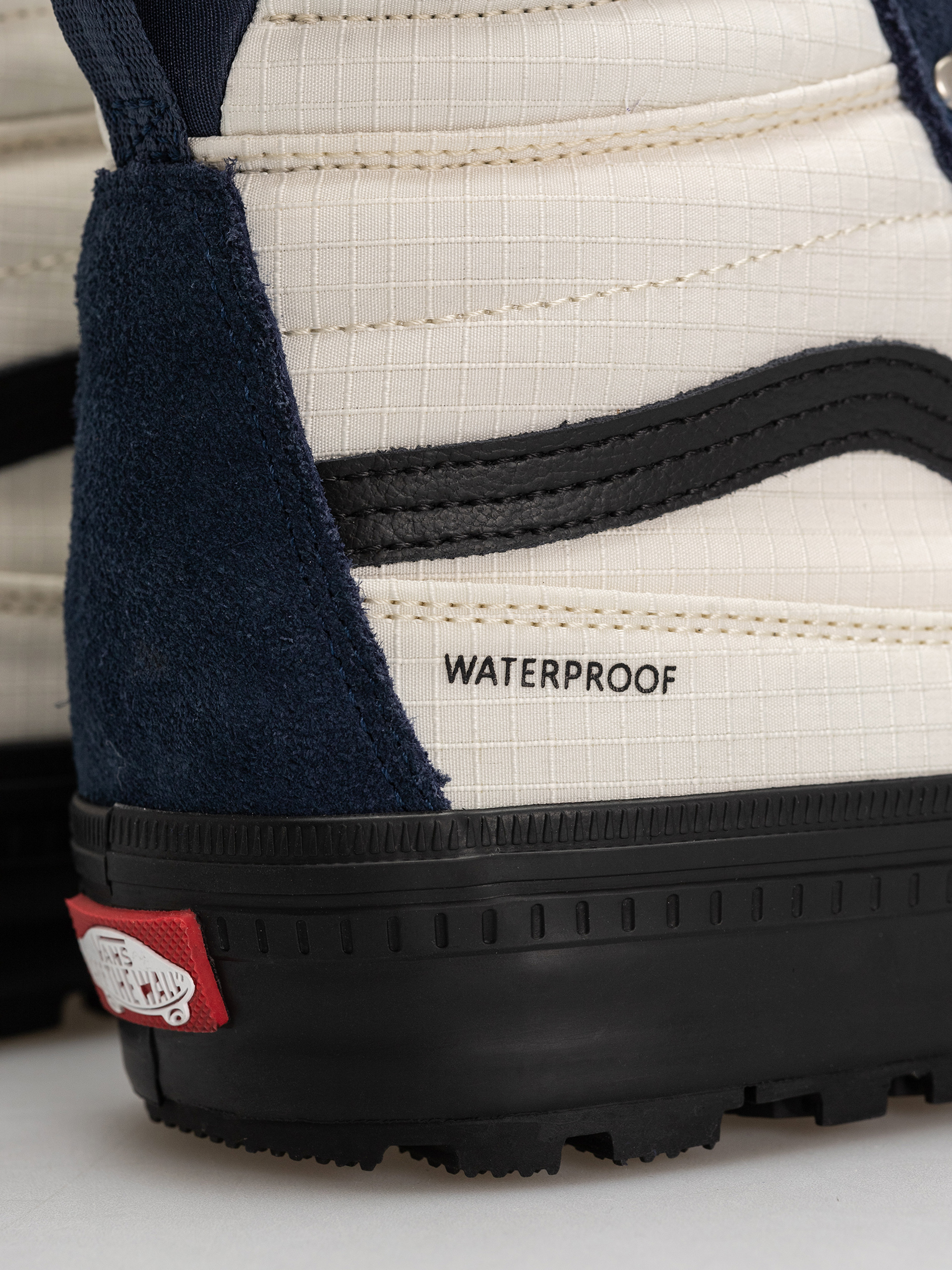 Vans Sk8 Hi Waterproof Insulated Mte Shoes (true navy)