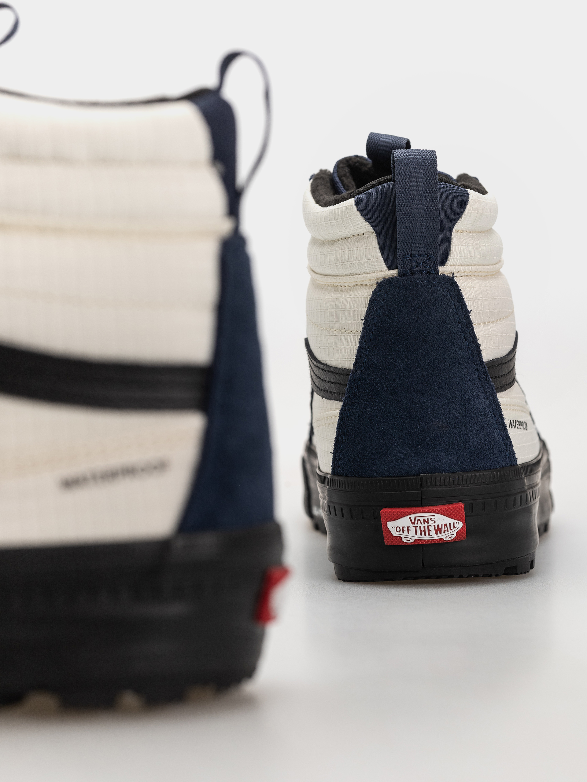 Vans Sk8 Hi Waterproof Insulated Mte Shoes (true navy)
