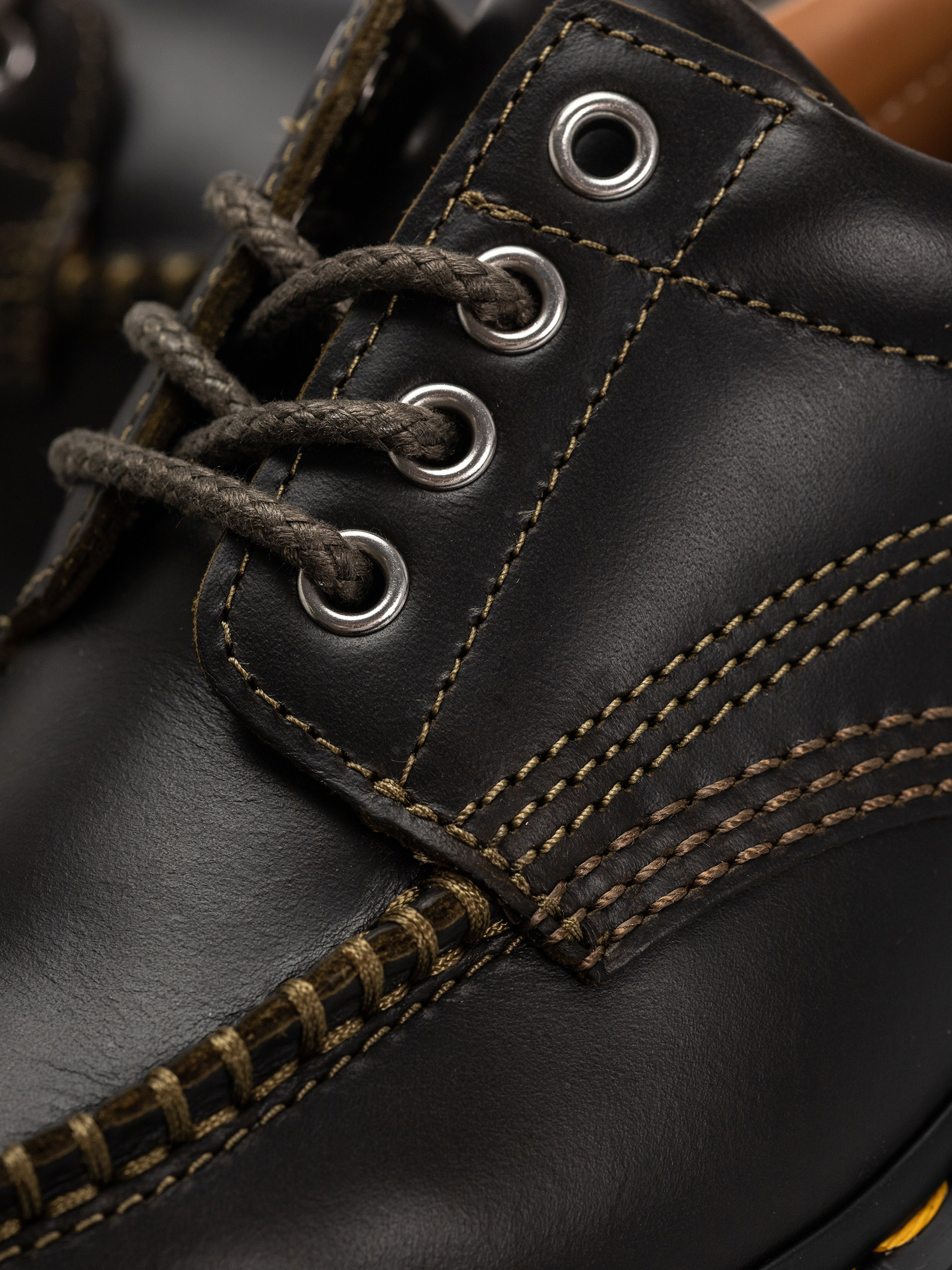 Dr. Martens Lowell Shoes (dms olive)