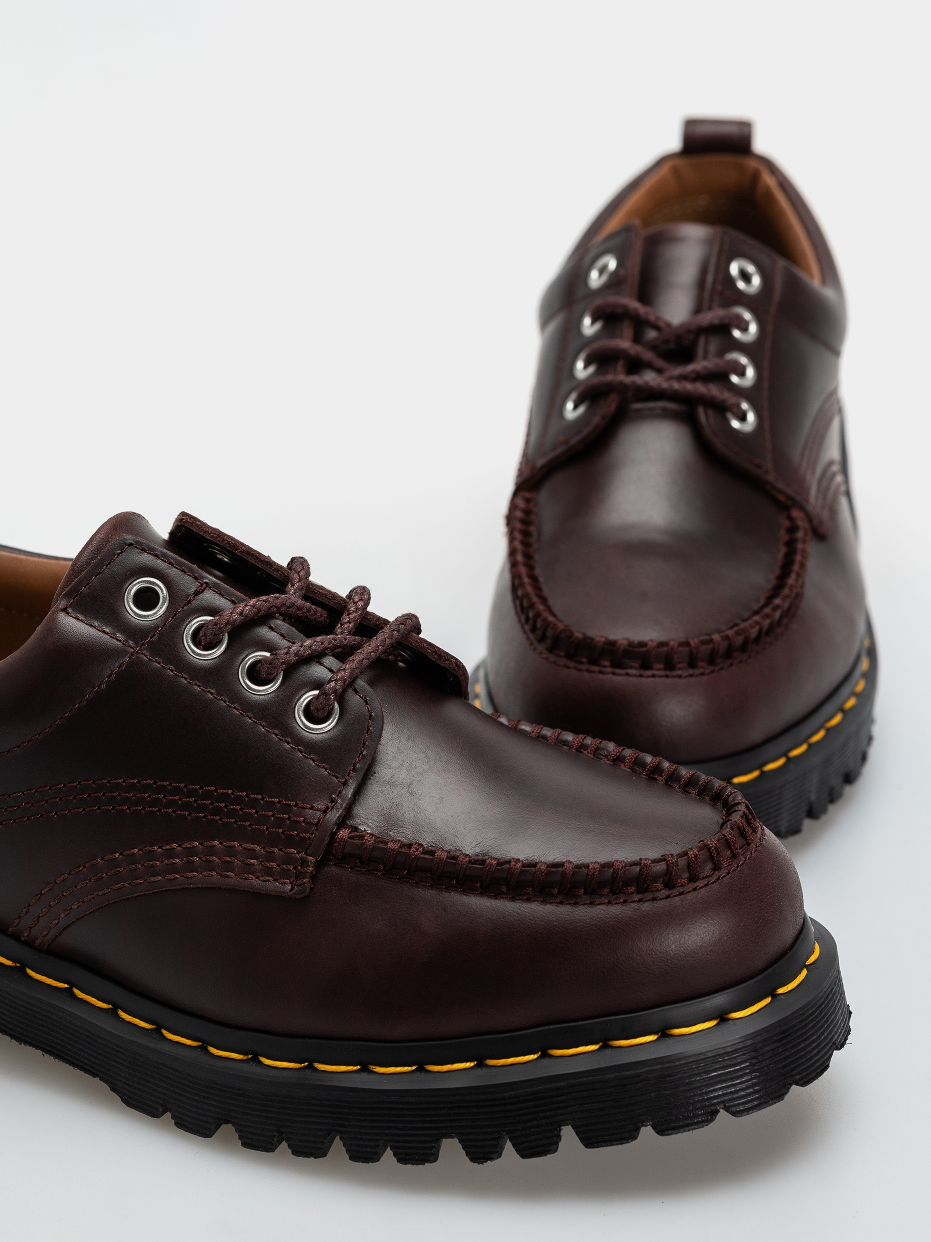 Dr. Martens Lowell Shoes (spiced brown)