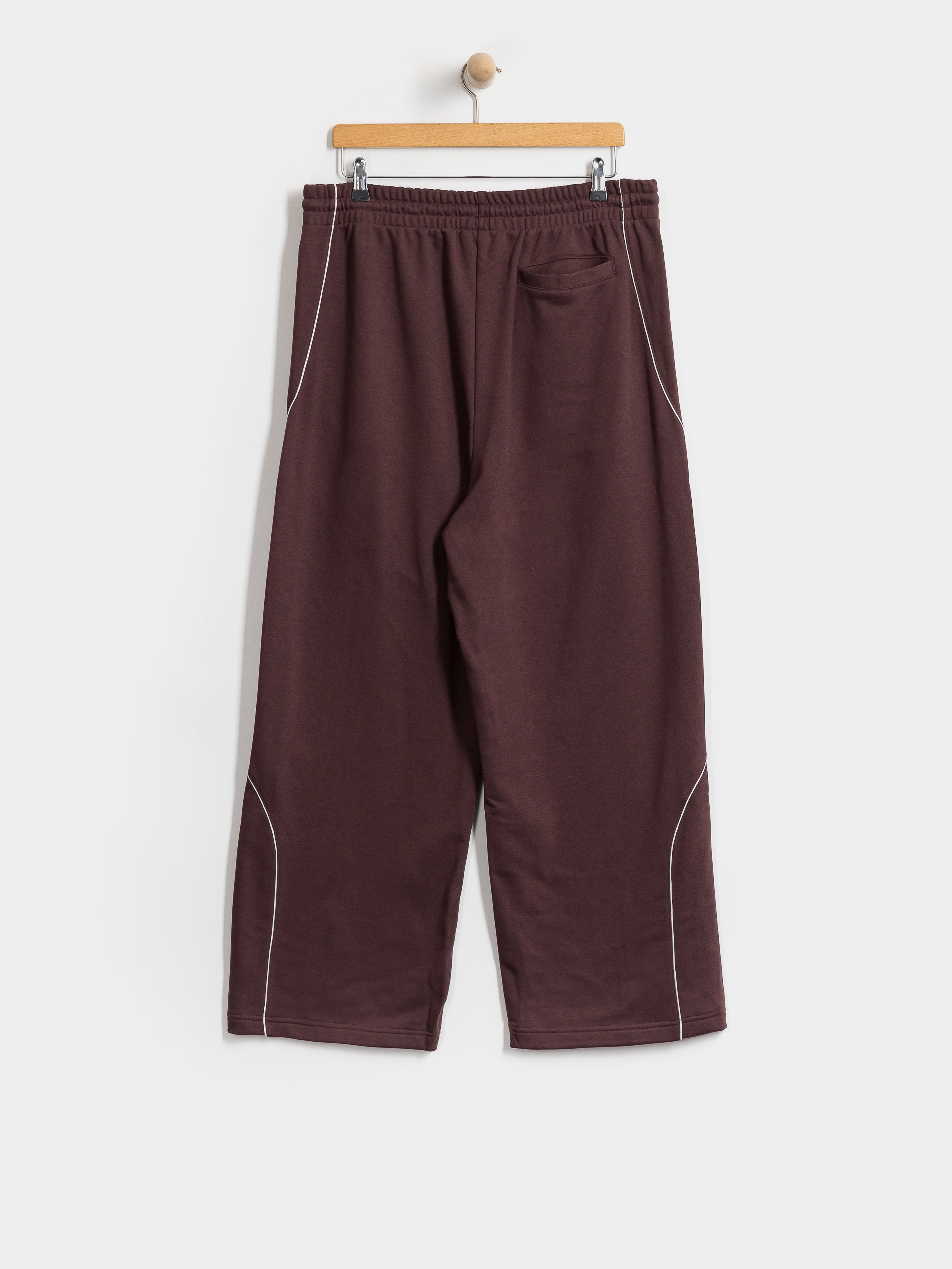 New Balance Trackside French Terry Pants (cherry leather)