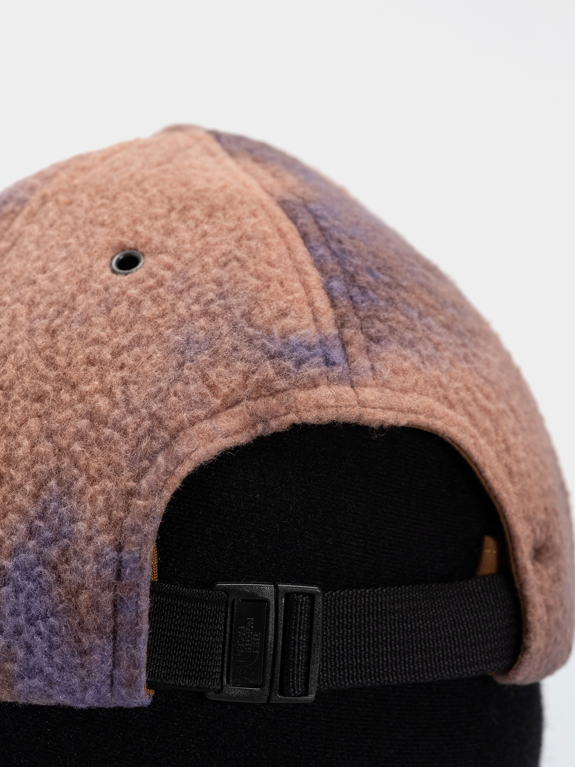 The North Face Red Box Fleece Cap (grounded plum 1989 cata)