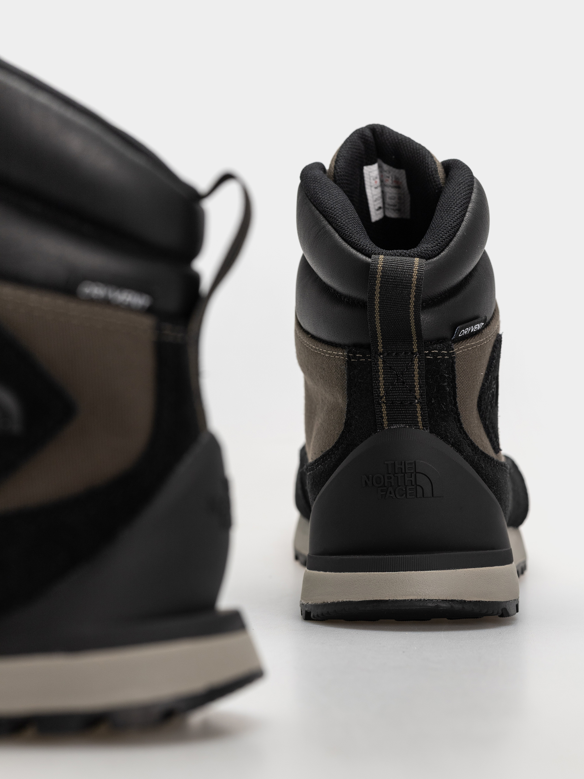 The North Face Back To Berkeley Iv Textile Wp Schuhe (new taupe green/tnf black)