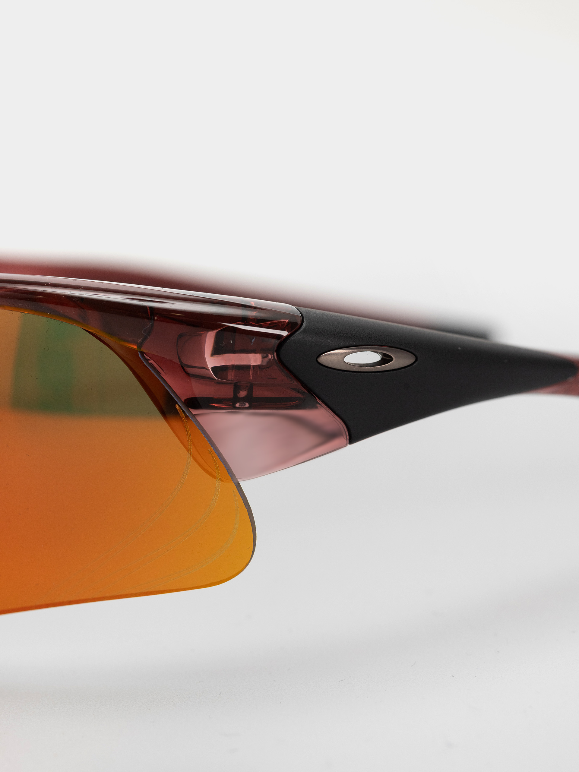 Oakley Suture Jacket Sunglasses (trans iron red/prizm ruby)