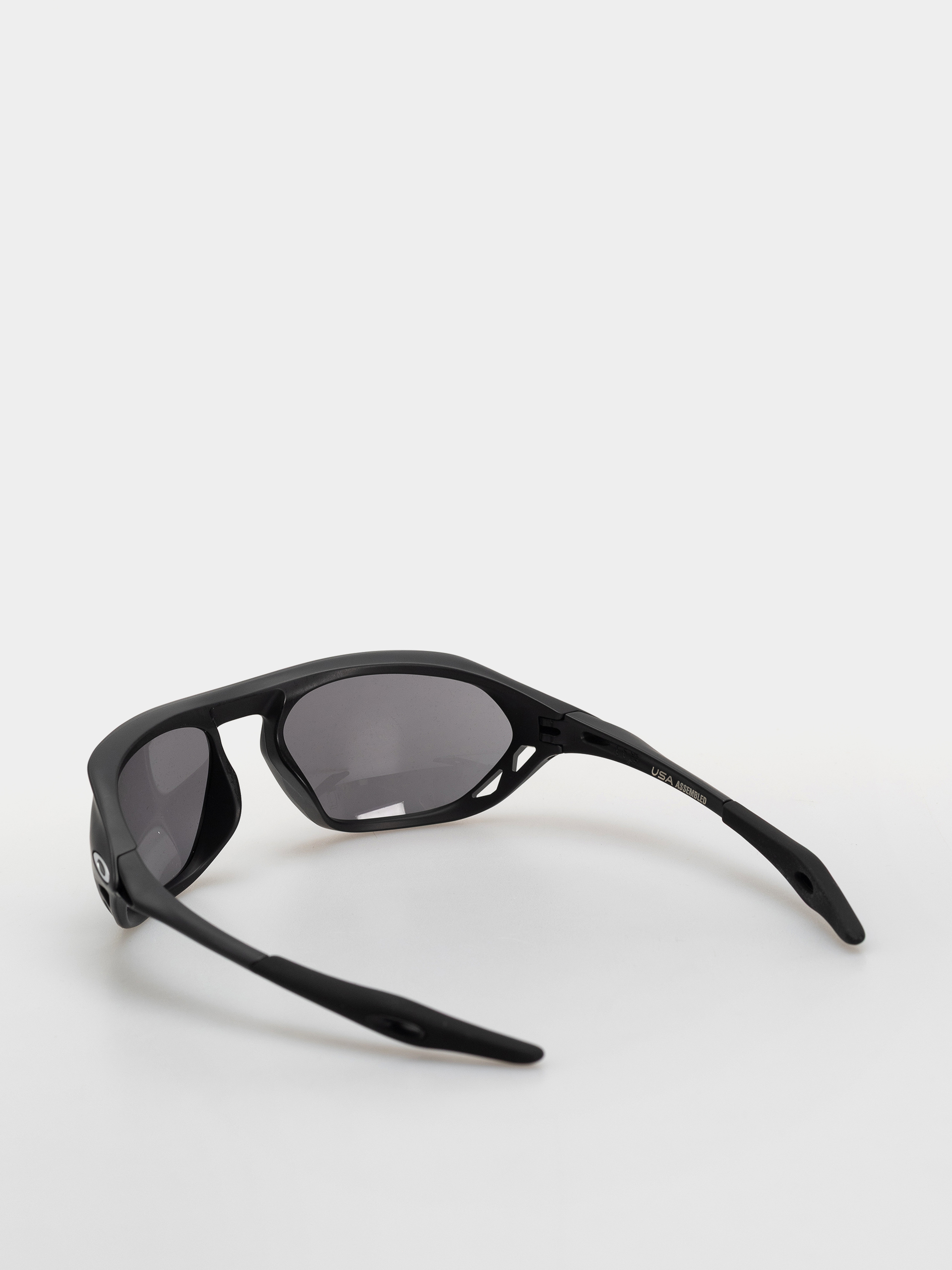 Oakley Cage Jacket Sunglasses (matte black/prizm grey)