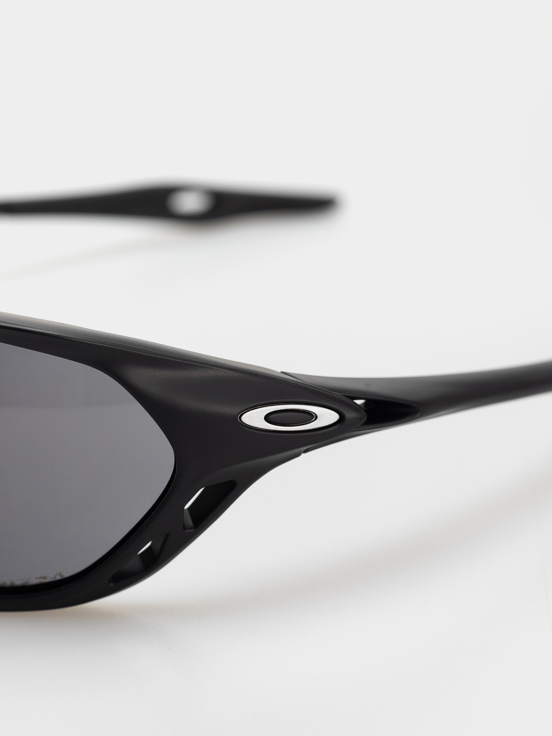 Oakley Cage Jacket Sunglasses (matte black/prizm grey)