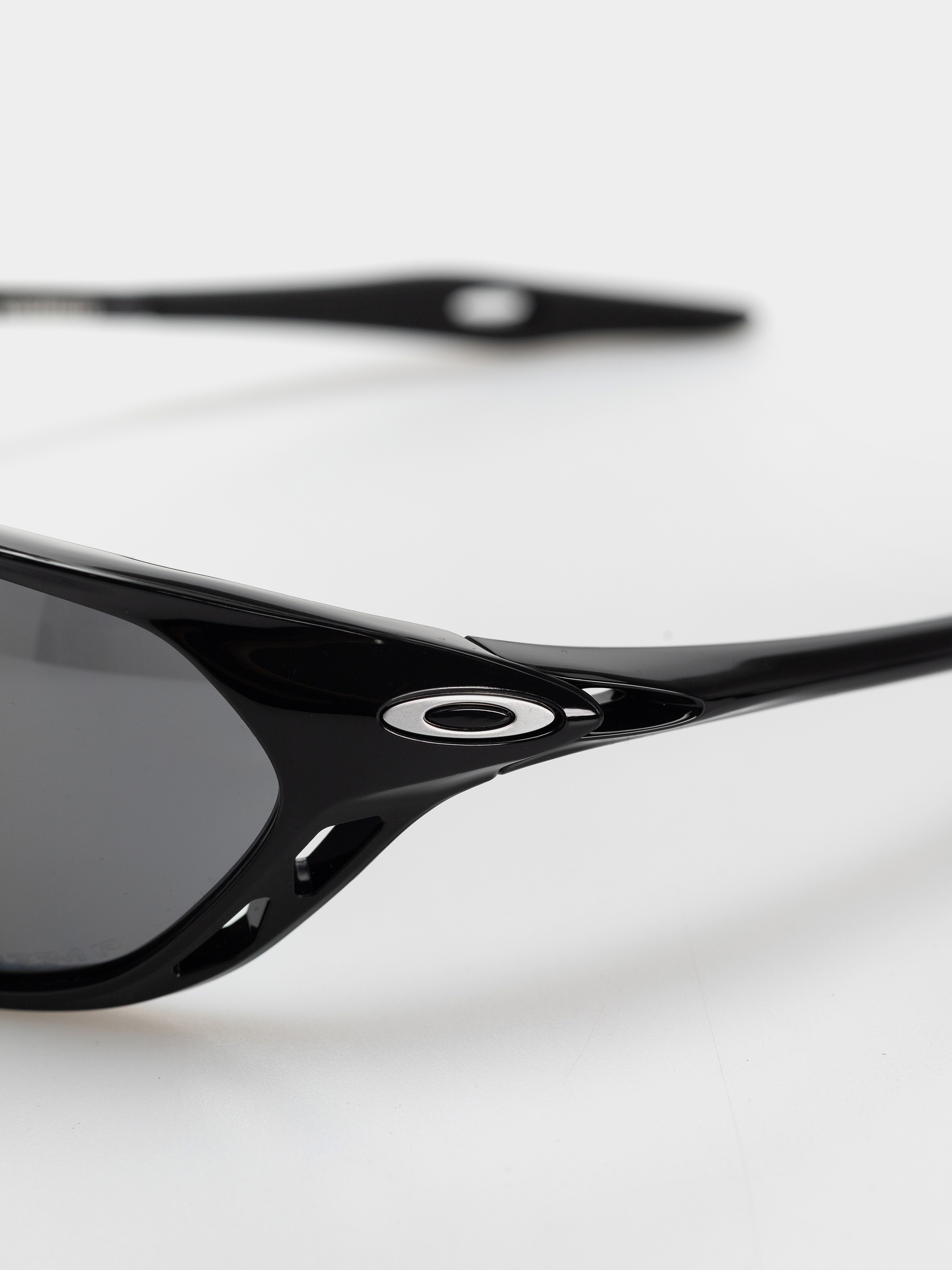 Oakley Cage Jacket Sunglasses (polished black/prizm black polarized)