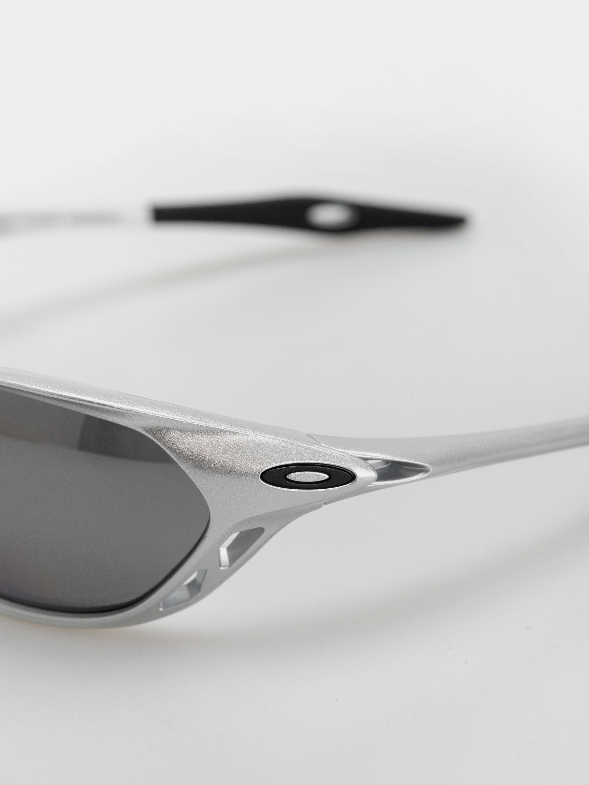 Oakley Cage Jacket Sonnenbrille (x-silver/prizm black polarized)