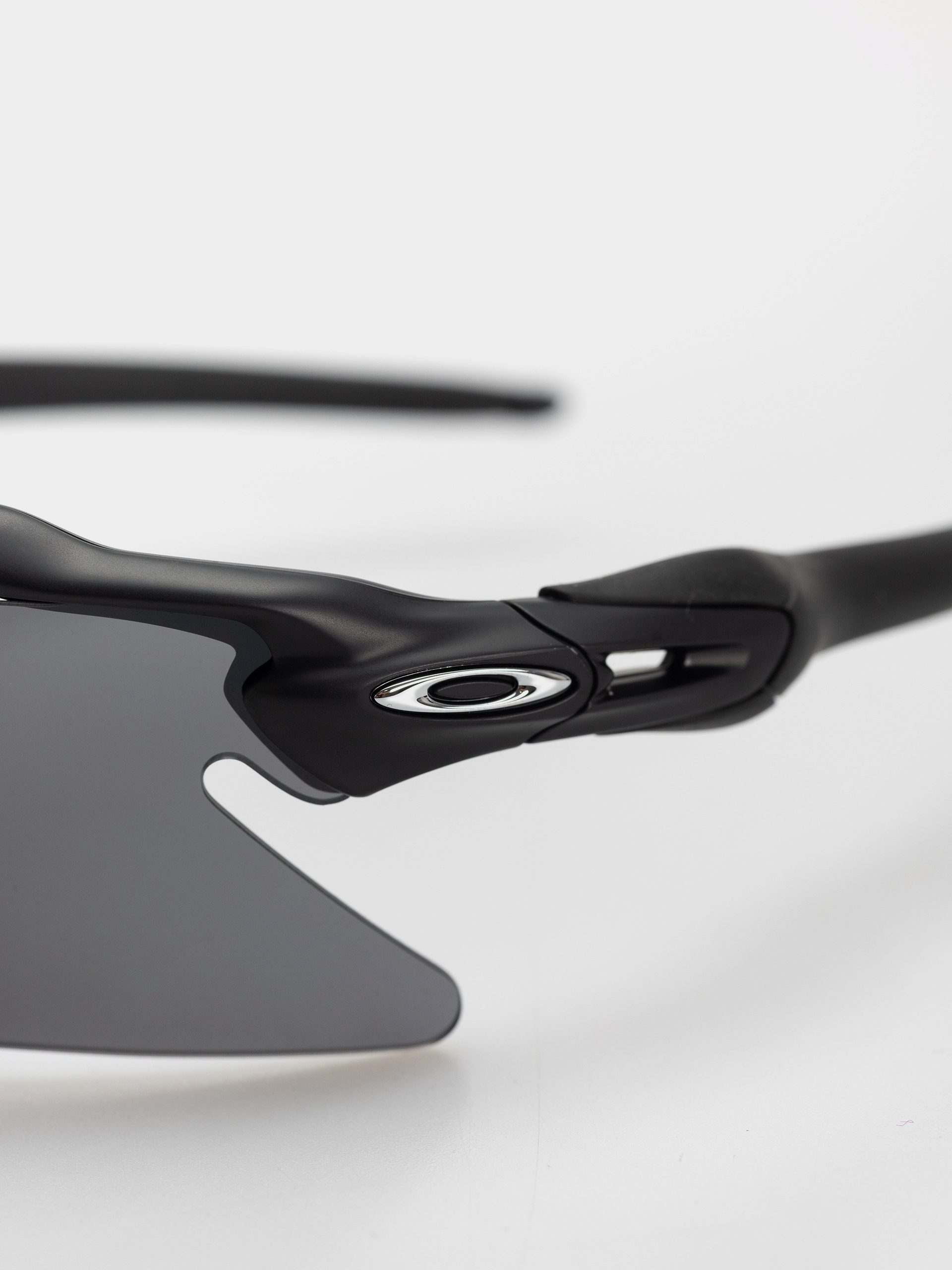 Oakley Radar Ev Heater Sunglasses (matte black/prizm black polar)