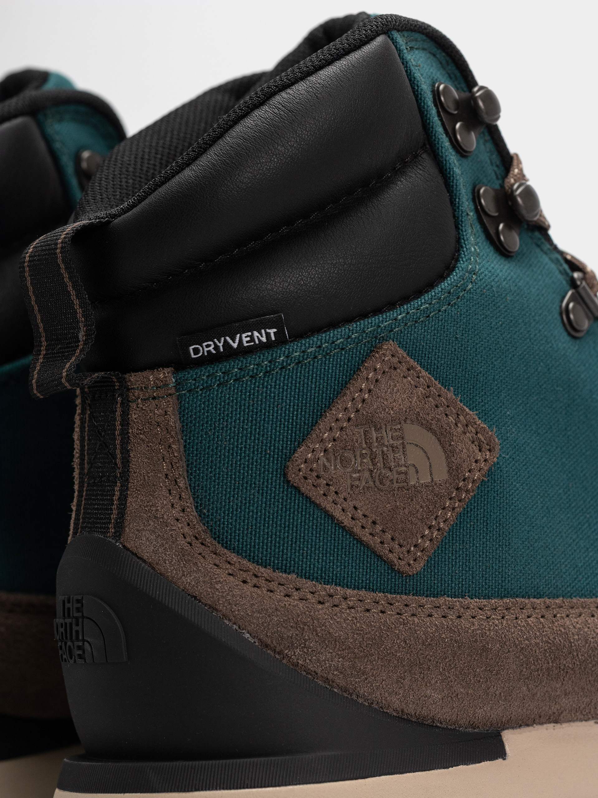 The North Face Back To Berkeley Iv Textile Wp Shoes (pacific teal/smokey bro)