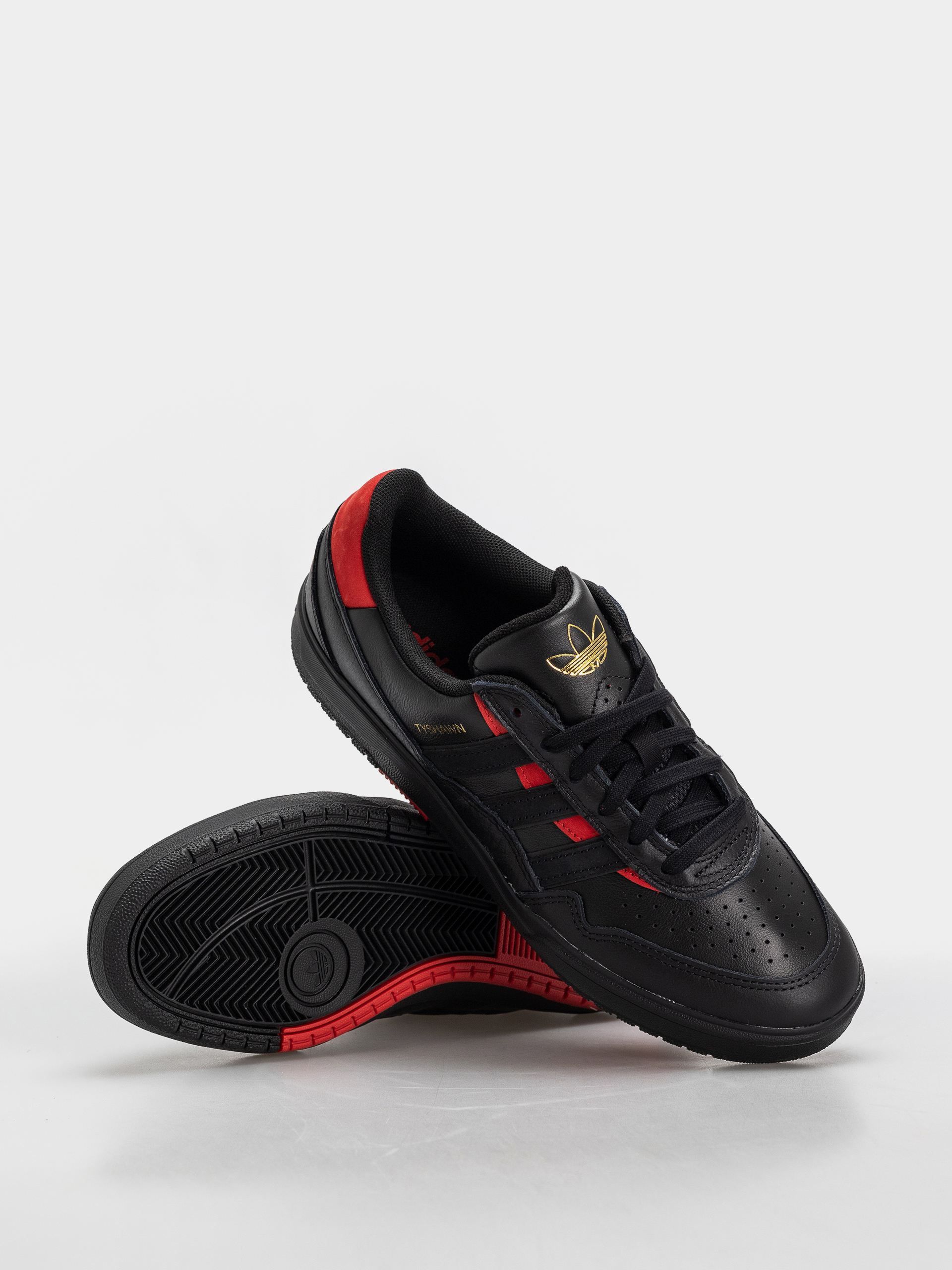 adidas Tyshawn II Schuhe (cblack/cblack/betsca)