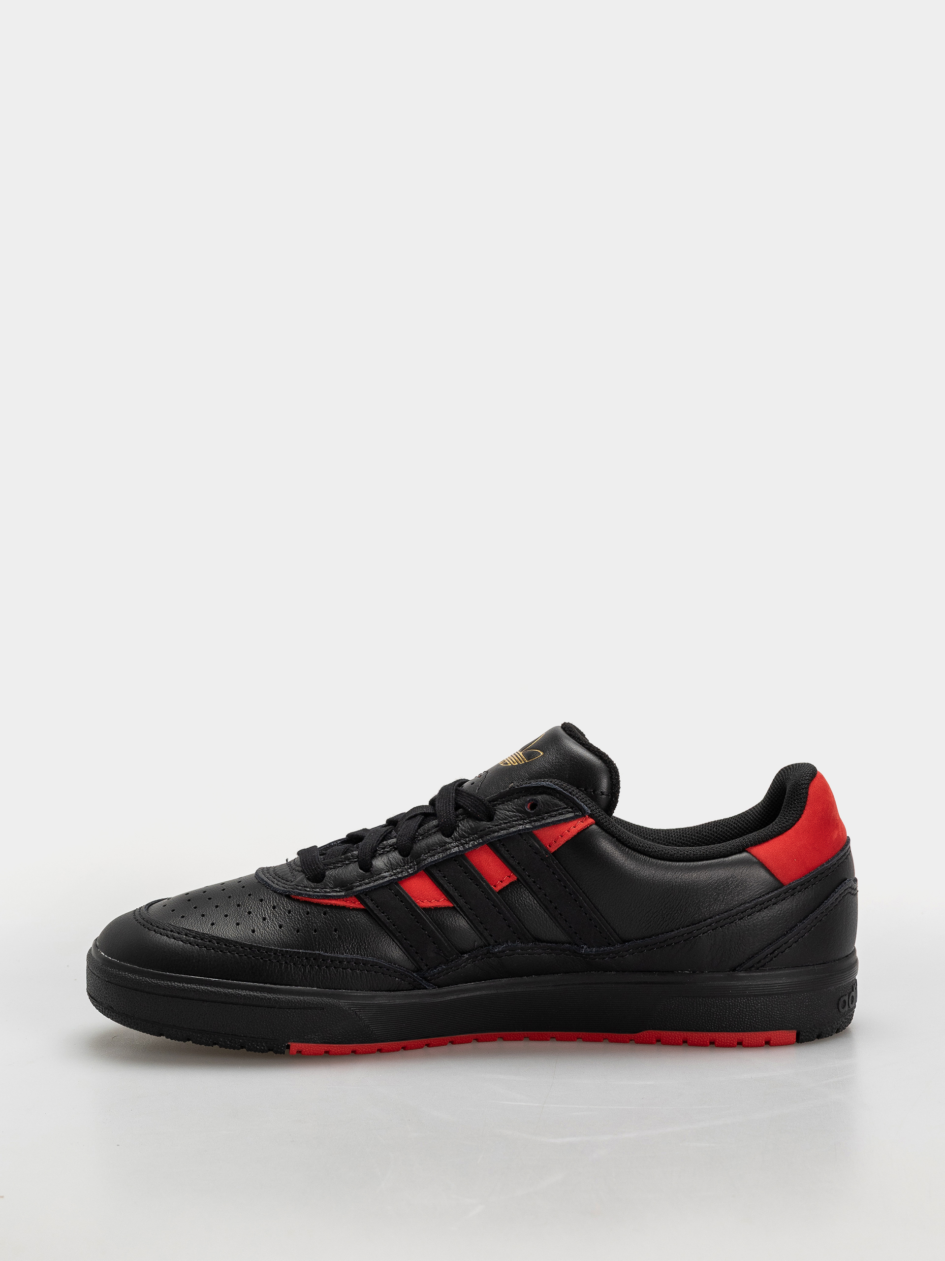 adidas Tyshawn II Shoes (cblack/cblack/betsca)