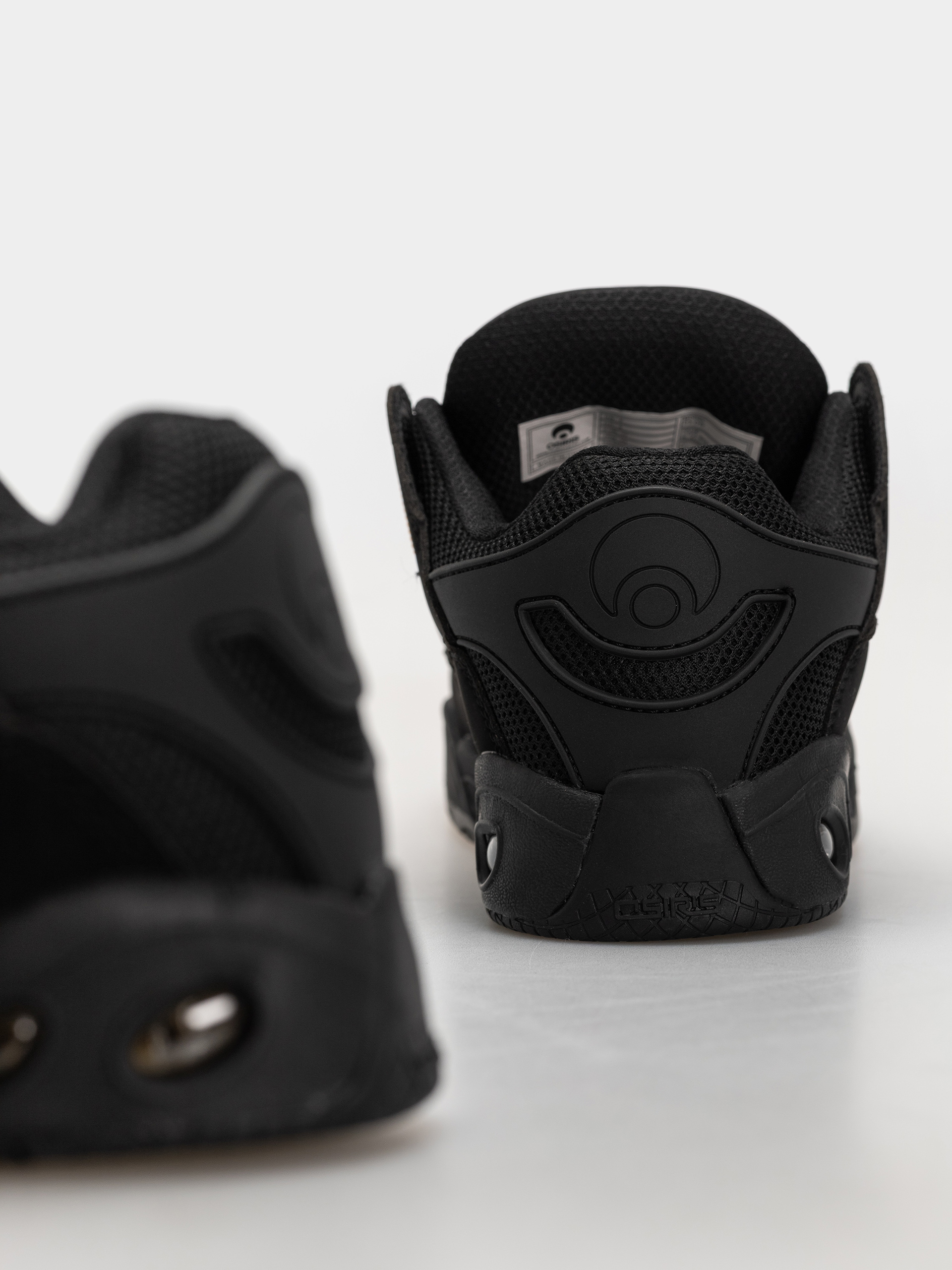 Osiris D3 OG Shoes (black/black/gold)
