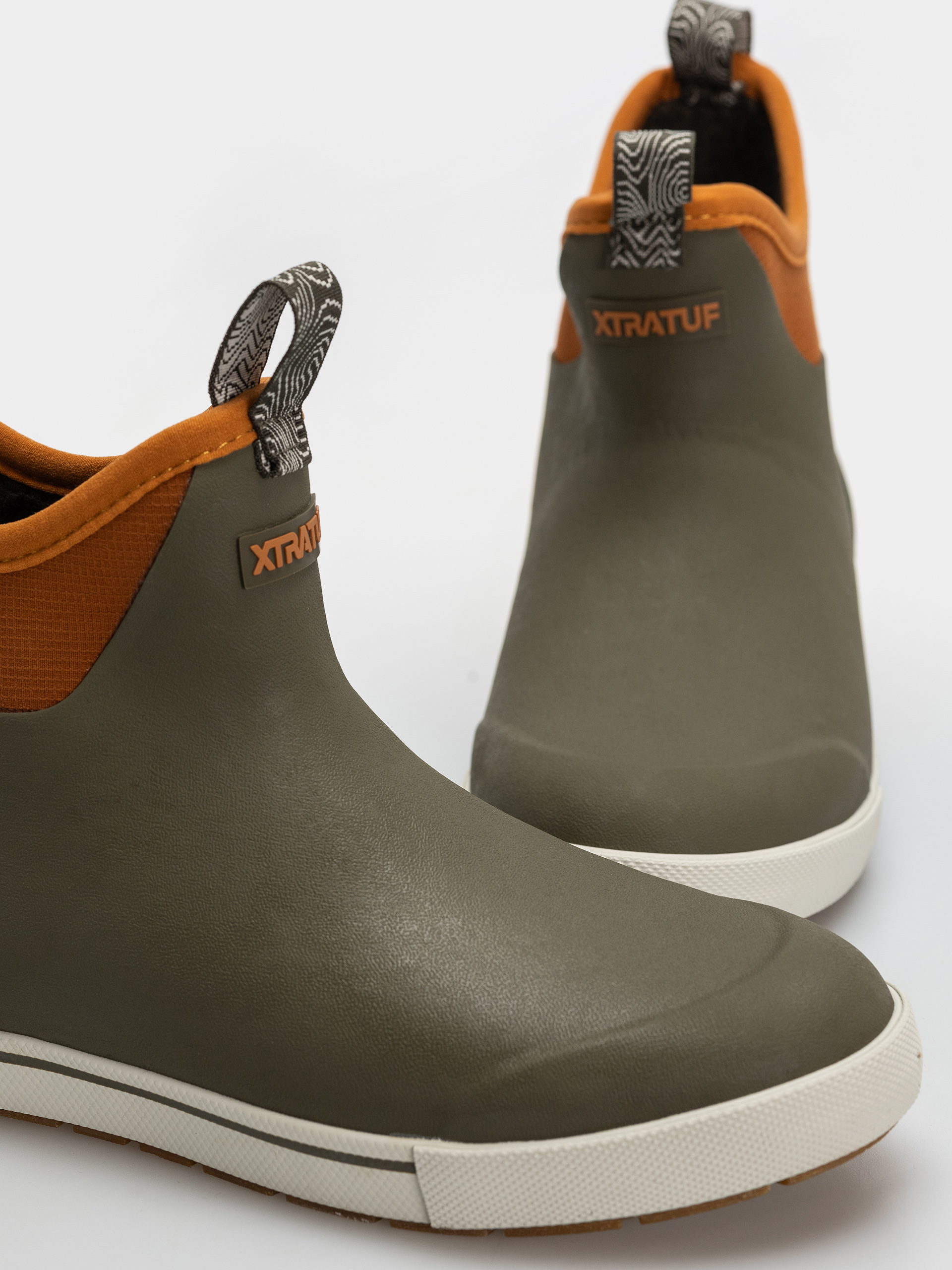 Xtratuf Camp Collection Ankle Deck Boot Shoes (dark olive spice)