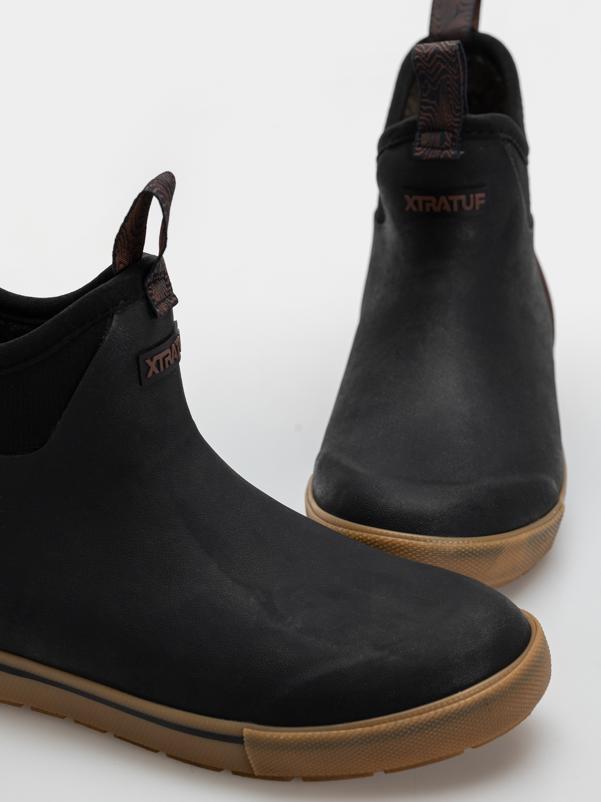 Xtratuf Camp Collection Ankle Deck Boot Shoes (black)