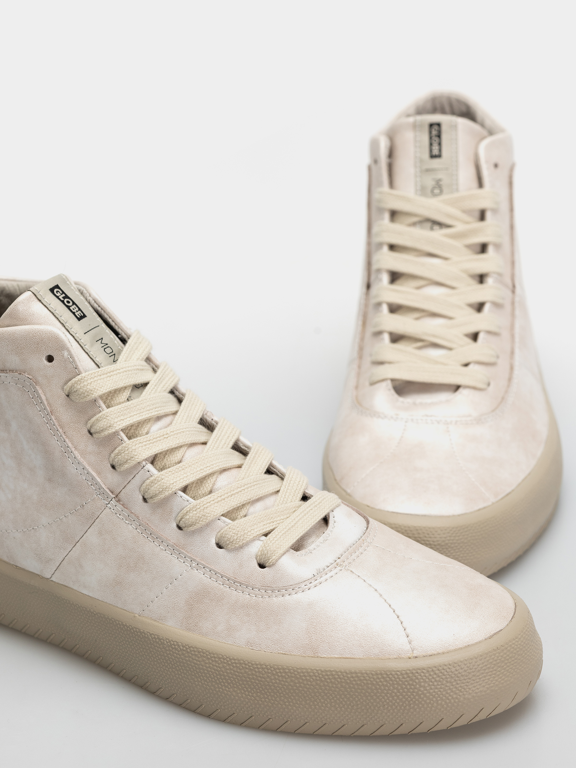 Globe Schuhe Melbek High (white pearlized/montano)