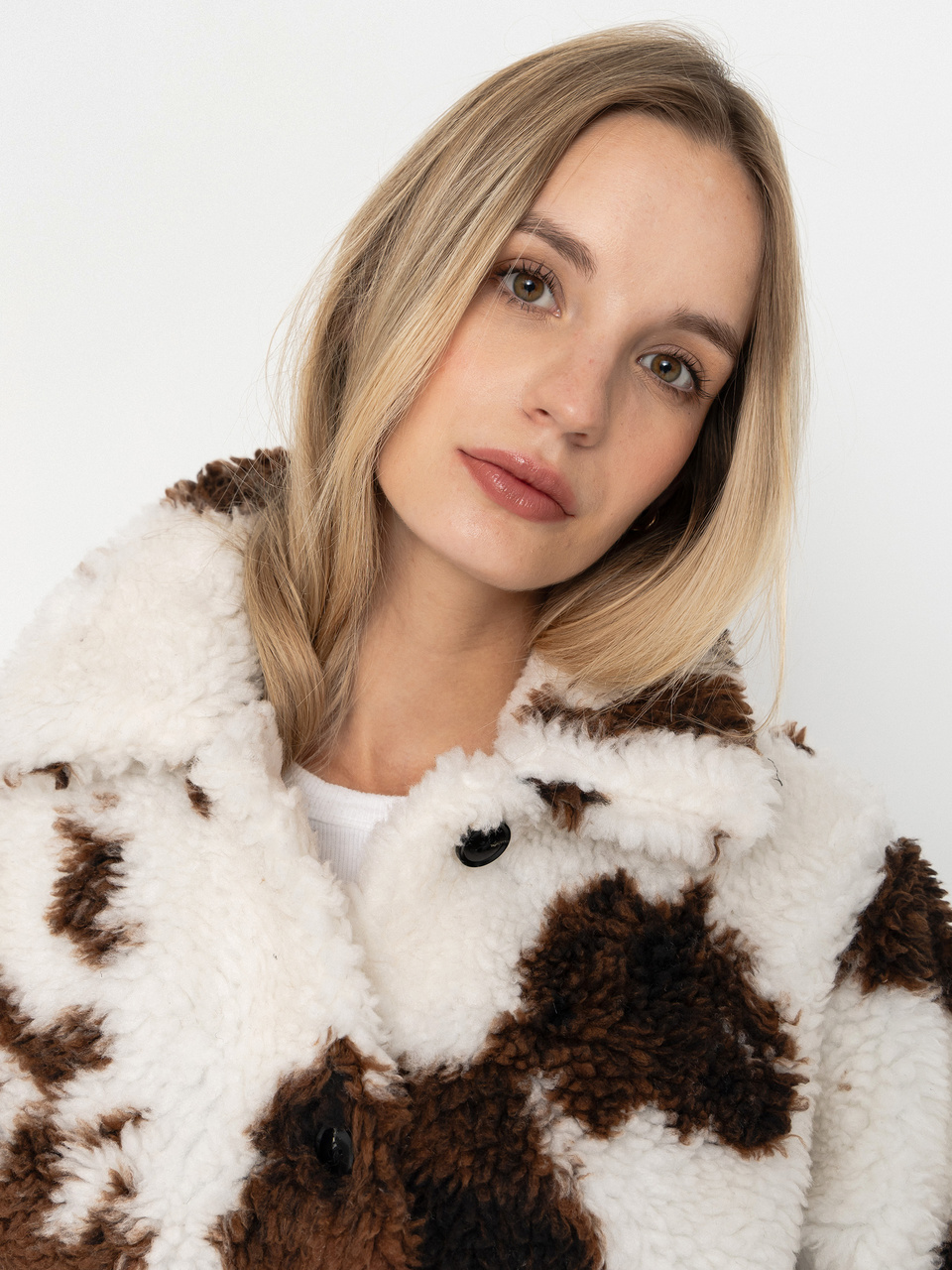 OBEY Nolie Sherpa Wmn Jacke (cow print)