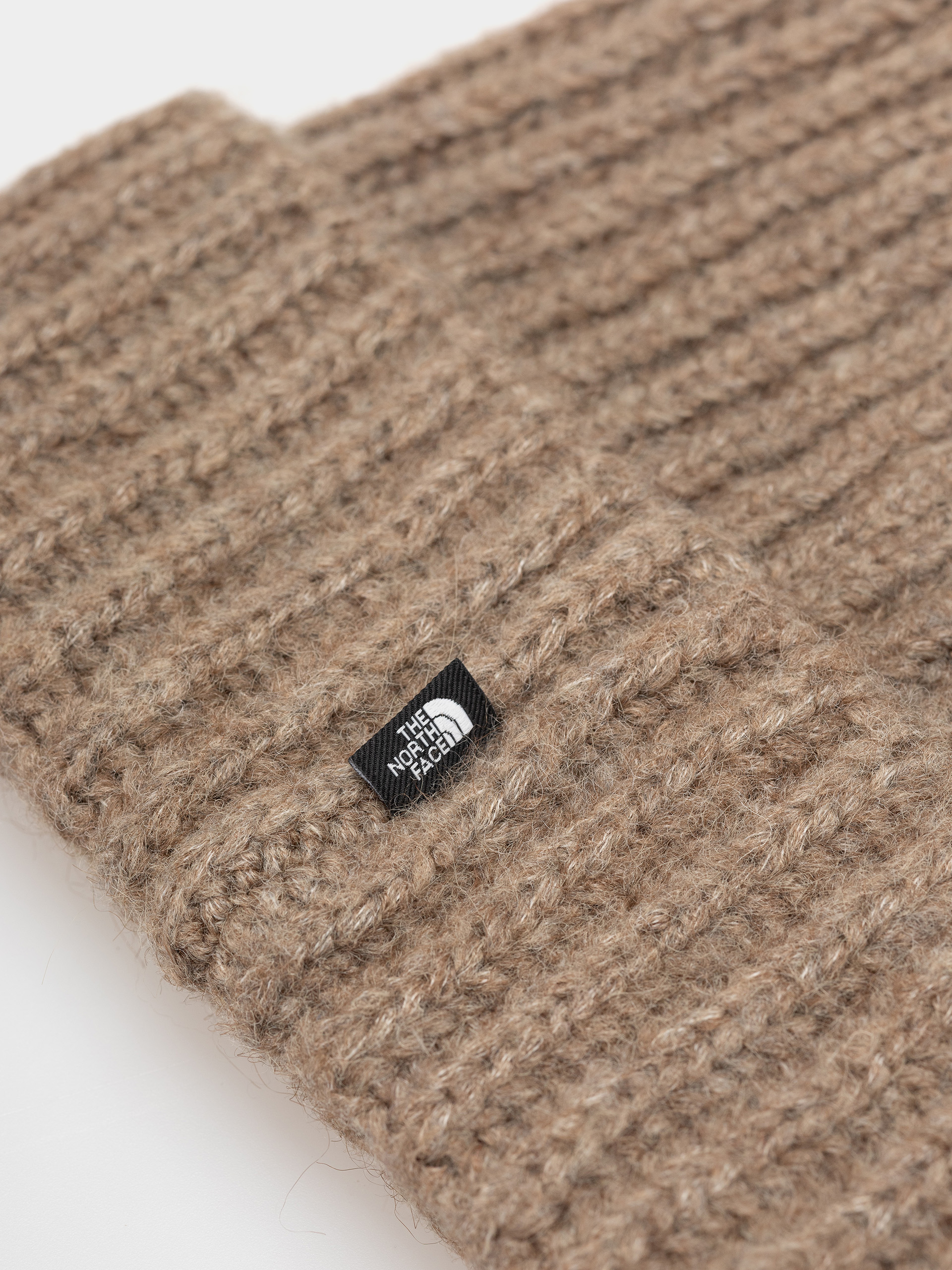The North Face Fohair Cabin Beanie (garnet)