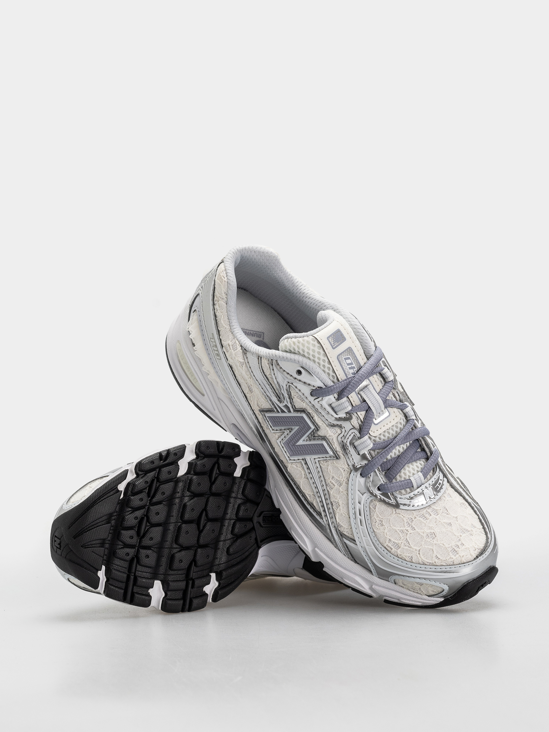 New Balance 740 Schuhe (linen/silver metallic)