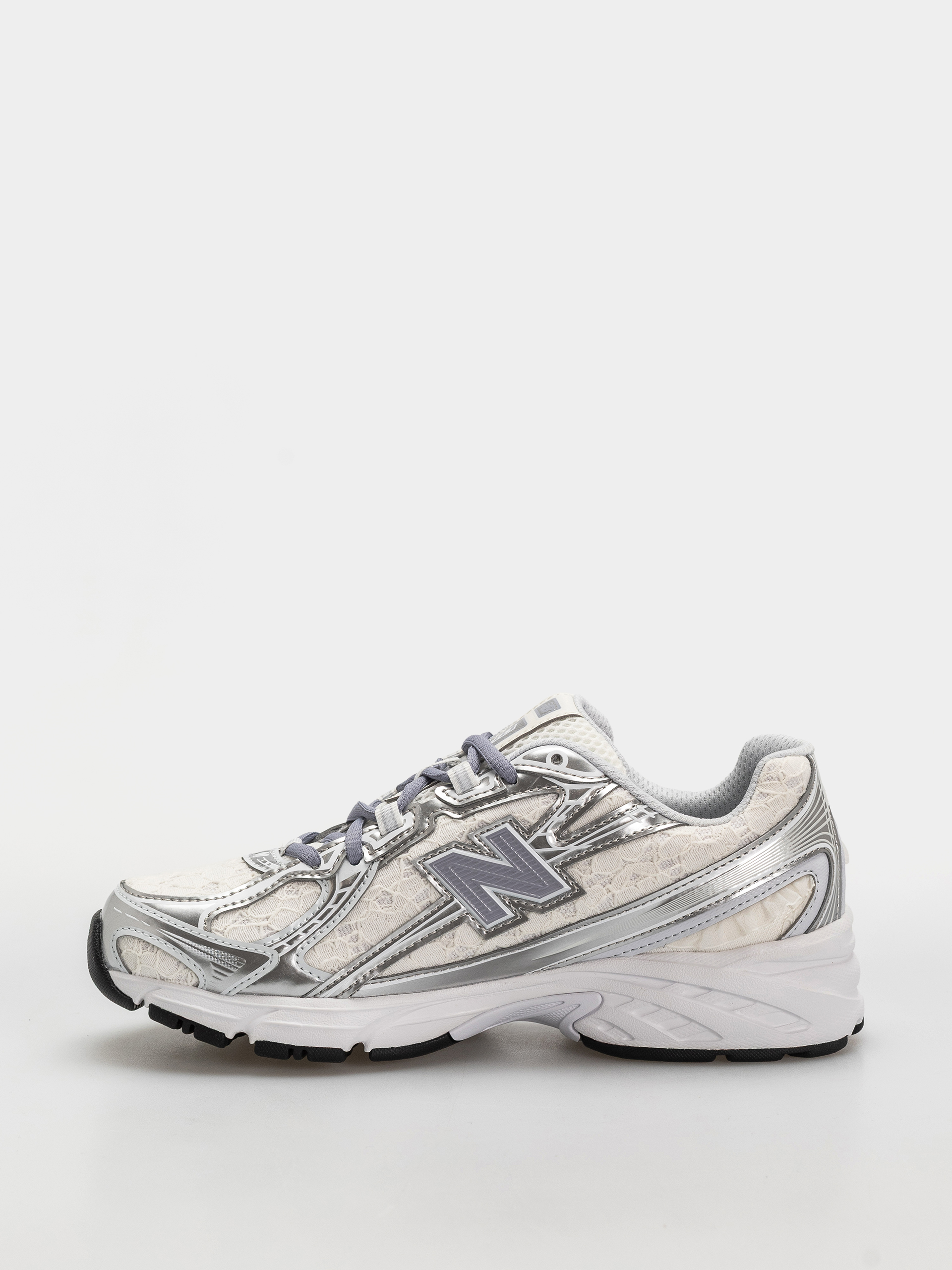 New Balance 740 Shoes (linen/silver metallic)