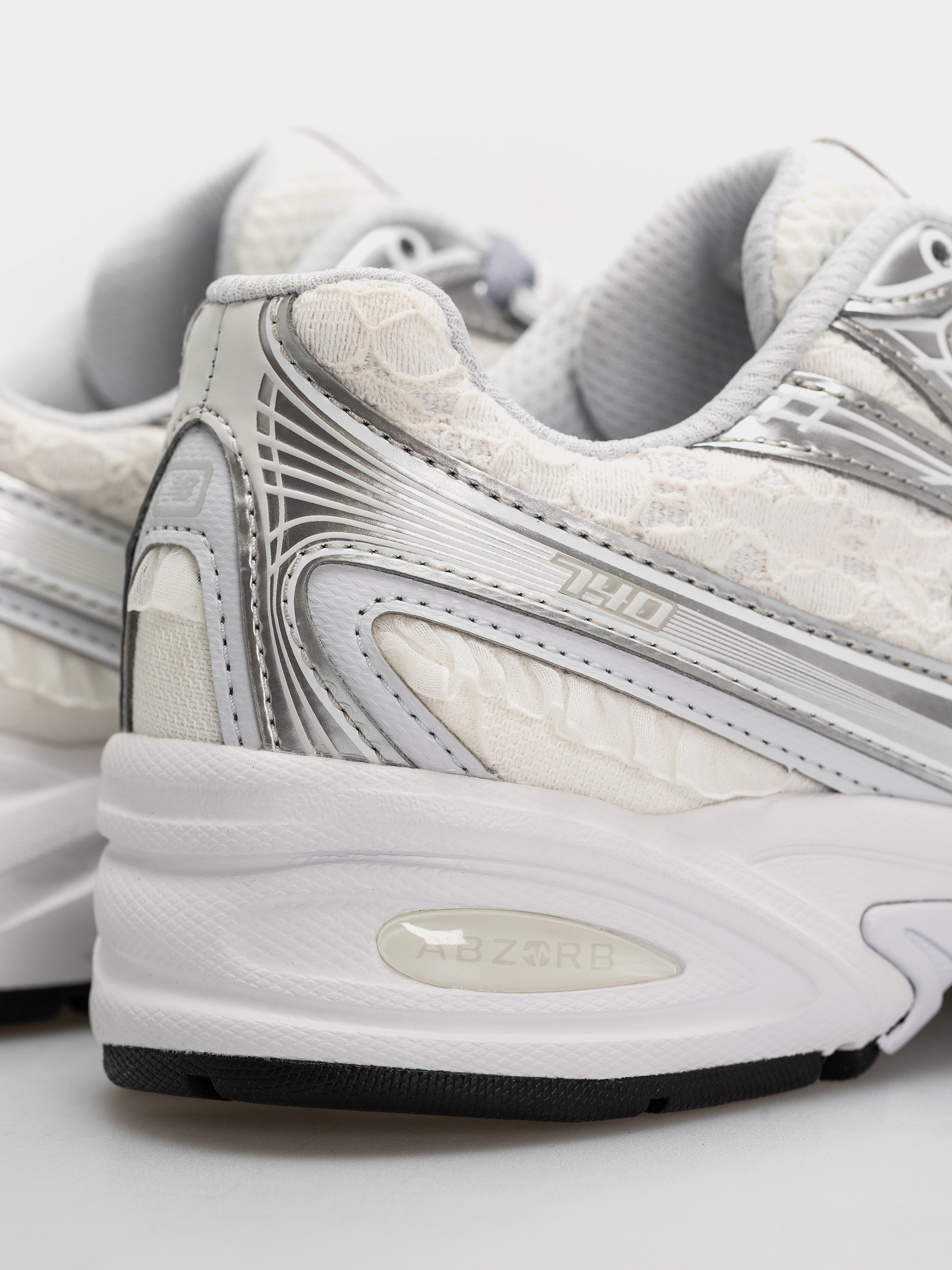 New Balance 740 Schuhe (linen/silver metallic)