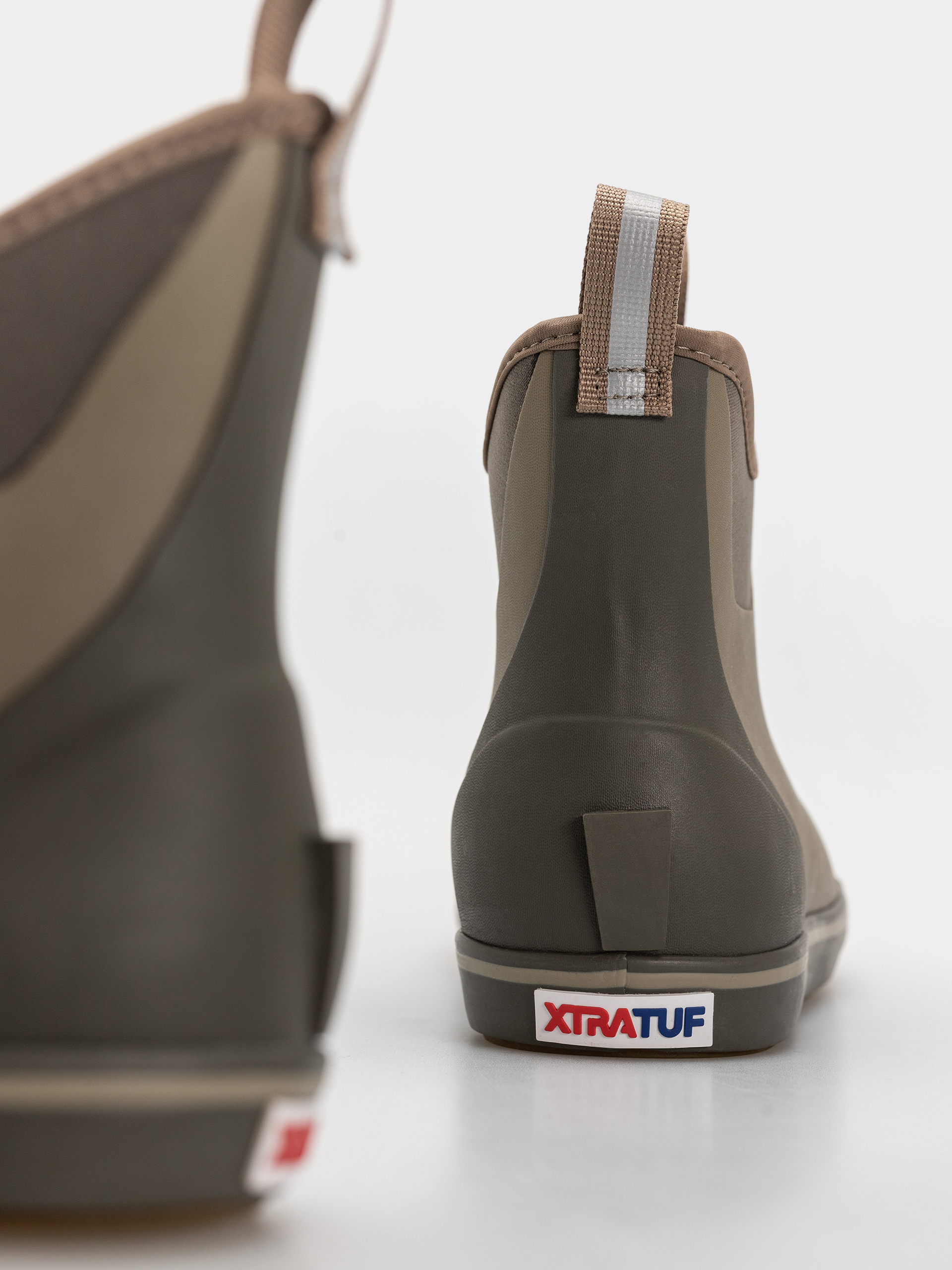 Xtratuf Ankle Deck Boot Shoes (earth brown)