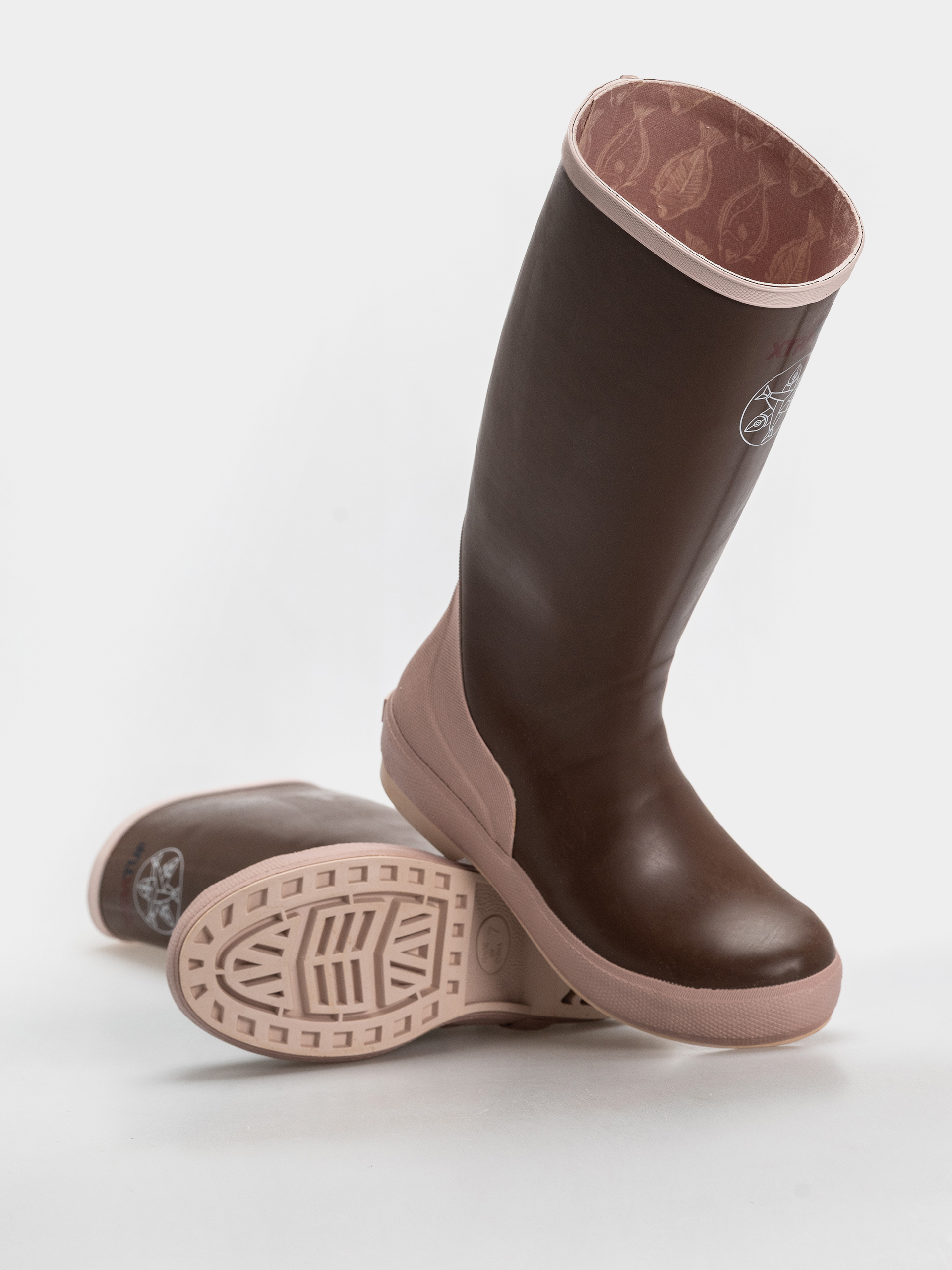 Xtratuf Salmon Sisters 15 Legacy Boot Wmn Shoes (brown sepia halibut)