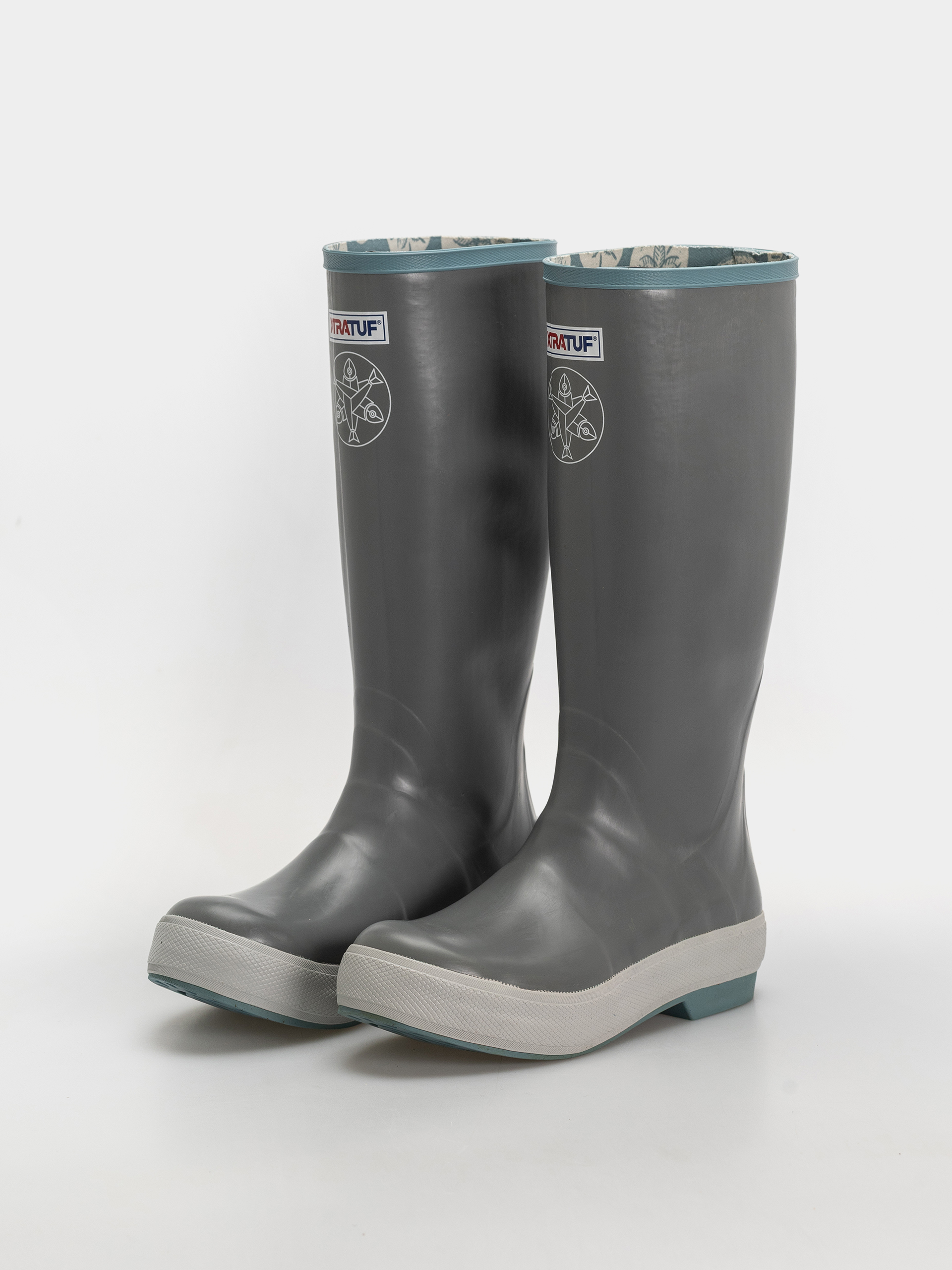 Xtratuf Shoes Salmon Sisters 15 Legacy Boot Wmn (grey sand dollar)