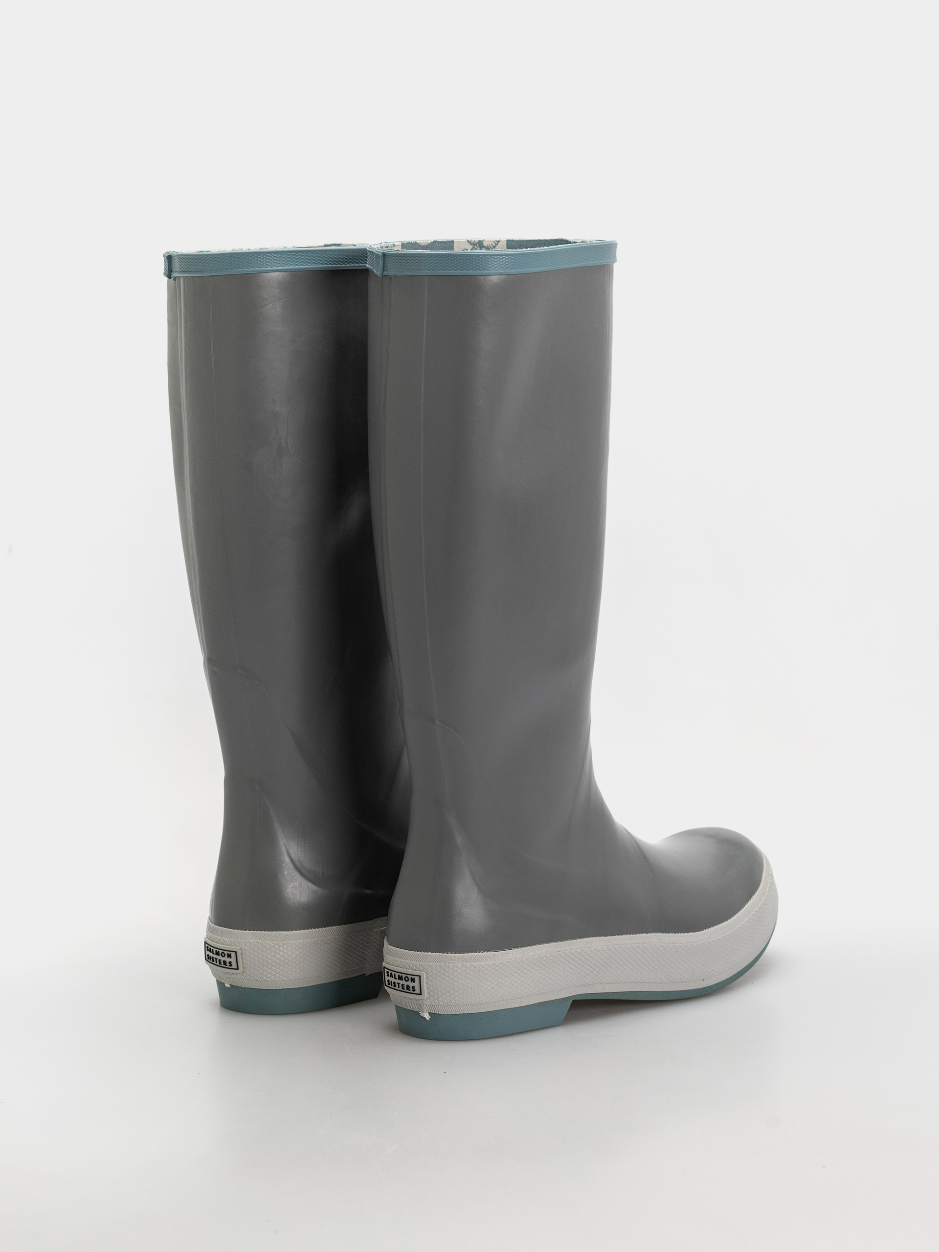 Xtratuf Shoes Salmon Sisters 15 Legacy Boot Wmn (grey sand dollar)