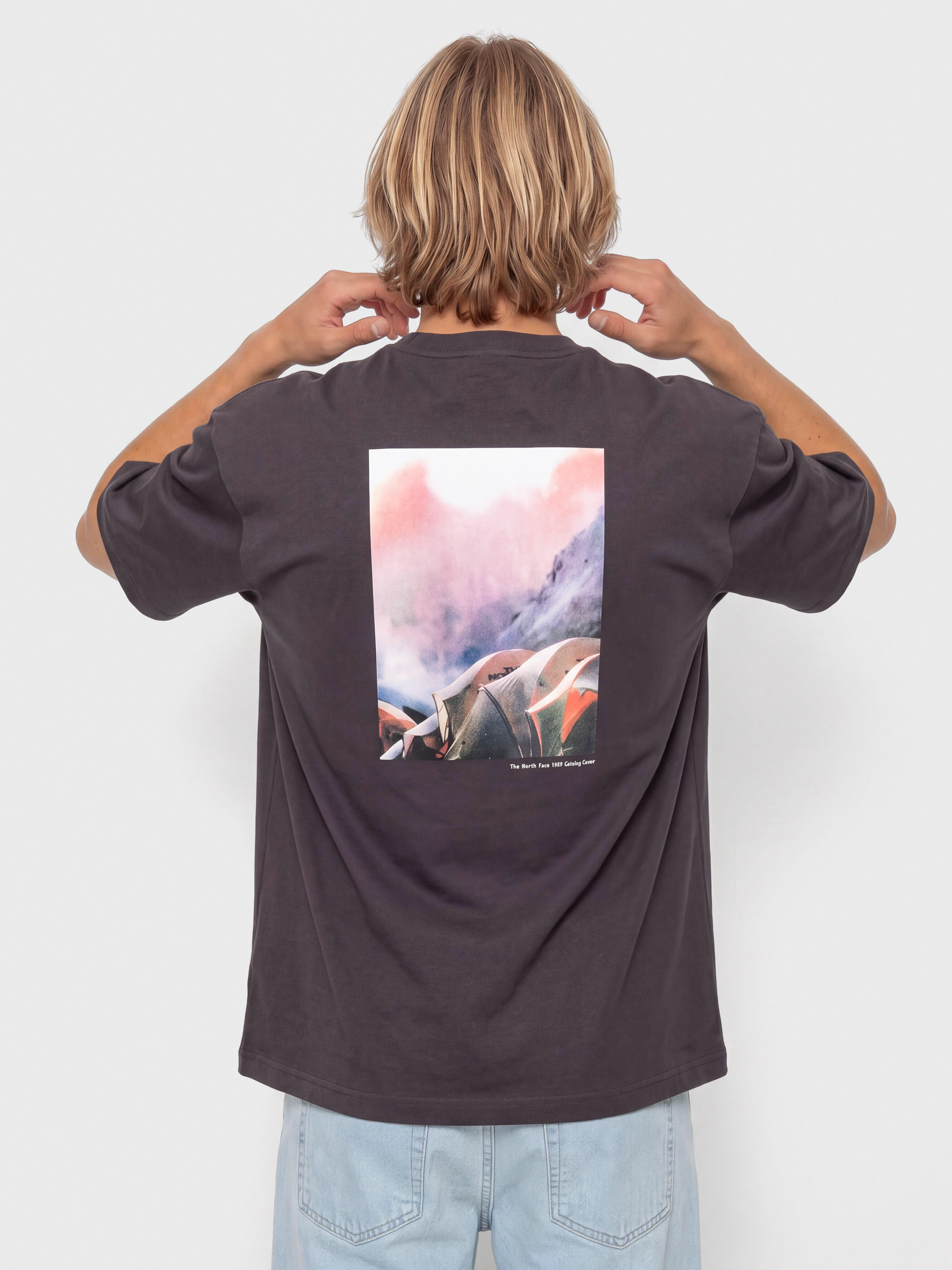 The North Face Red Box Graphic T-Shirt (obsidian)
