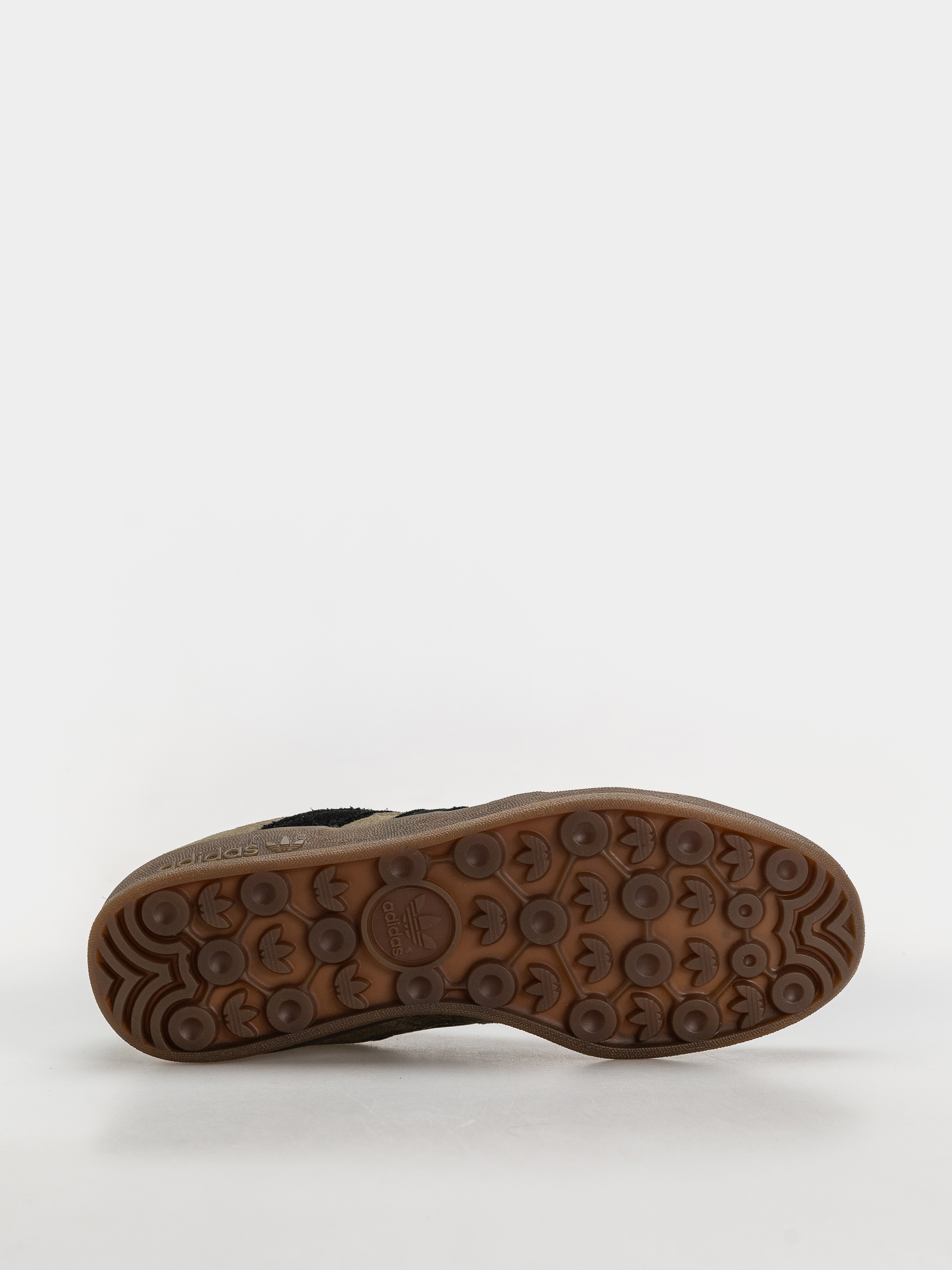 adidas Aloha Super Schuhe (olistr/cblack/gum5)