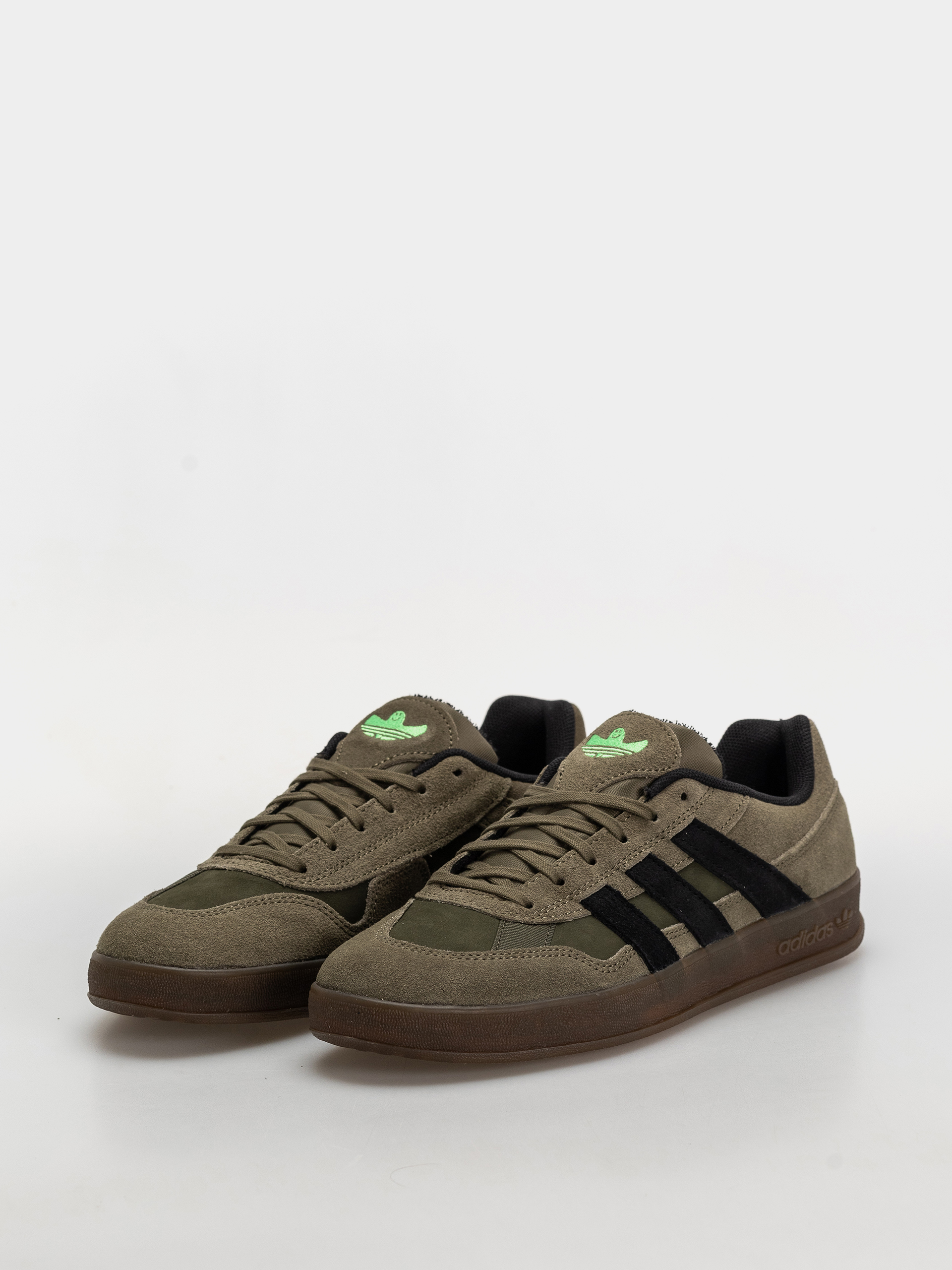 adidas Aloha Super Schuhe (olistr/cblack/gum5)